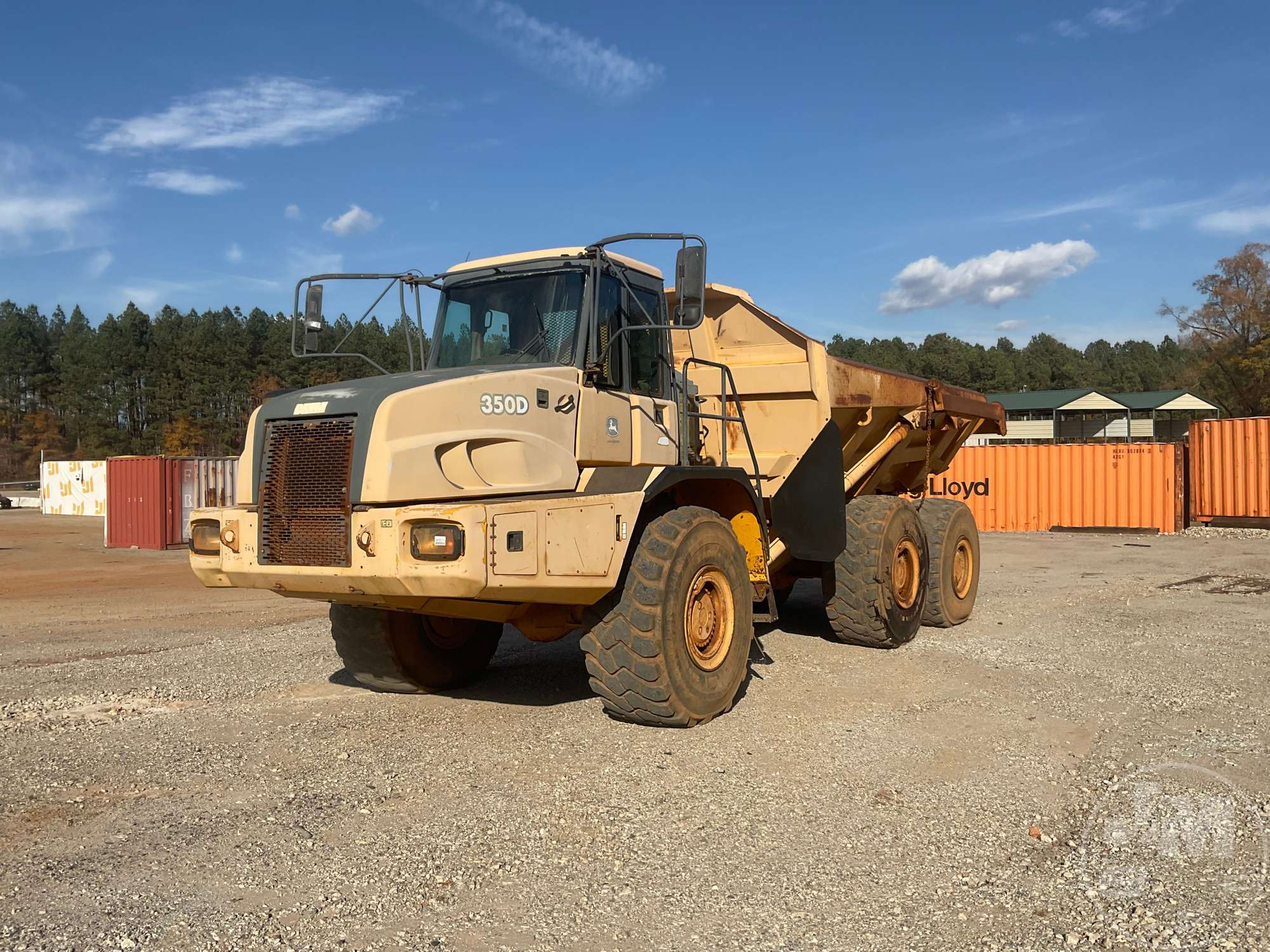 Photo of a 2004 John Deere 350D 6X6