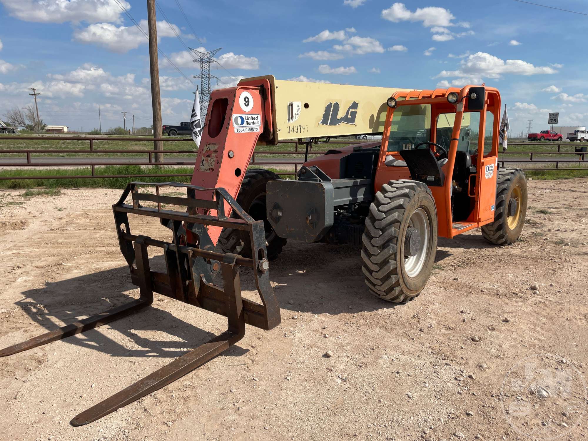 Photo of a 2012 JLG G9-43A