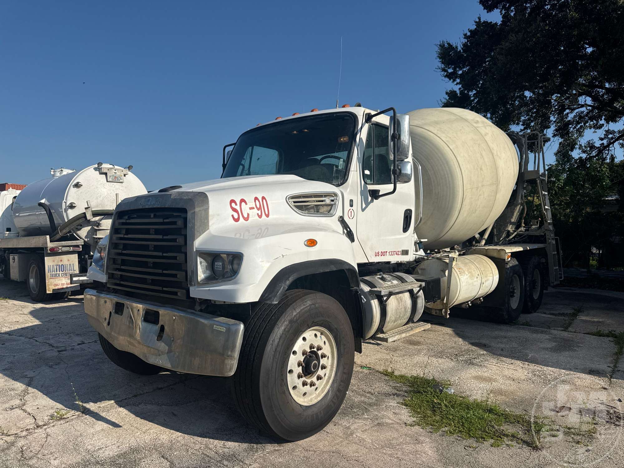 Photo of a 2018 Freightliner 114SD