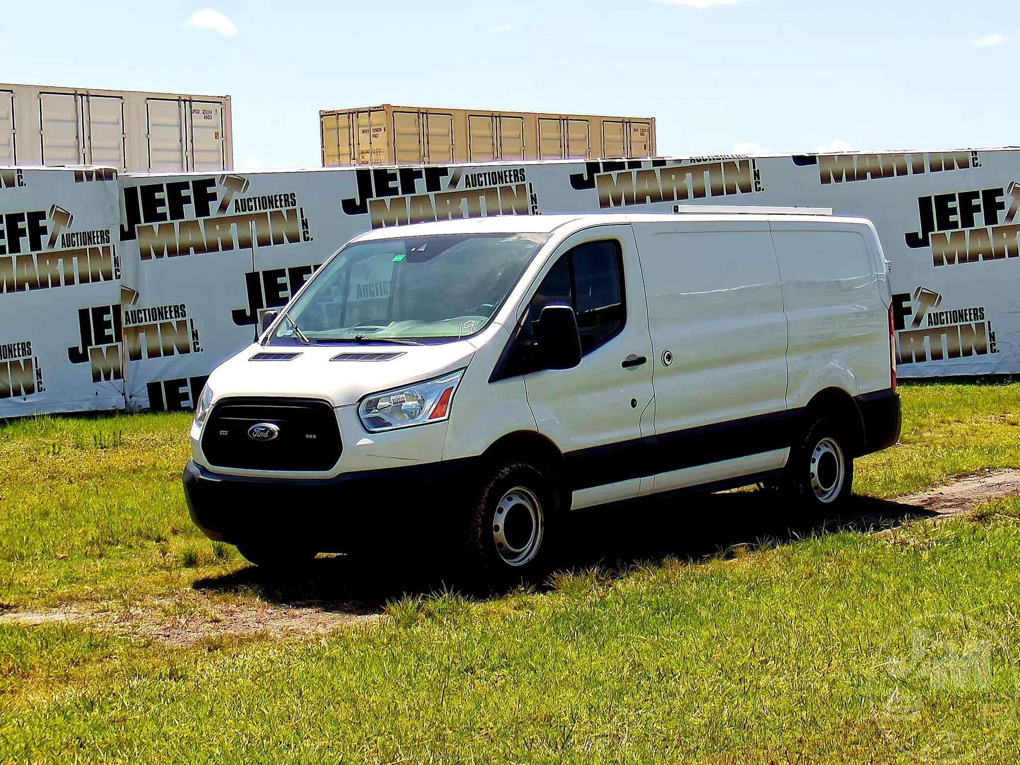 Photo of a 2019 Ford TRANSIT