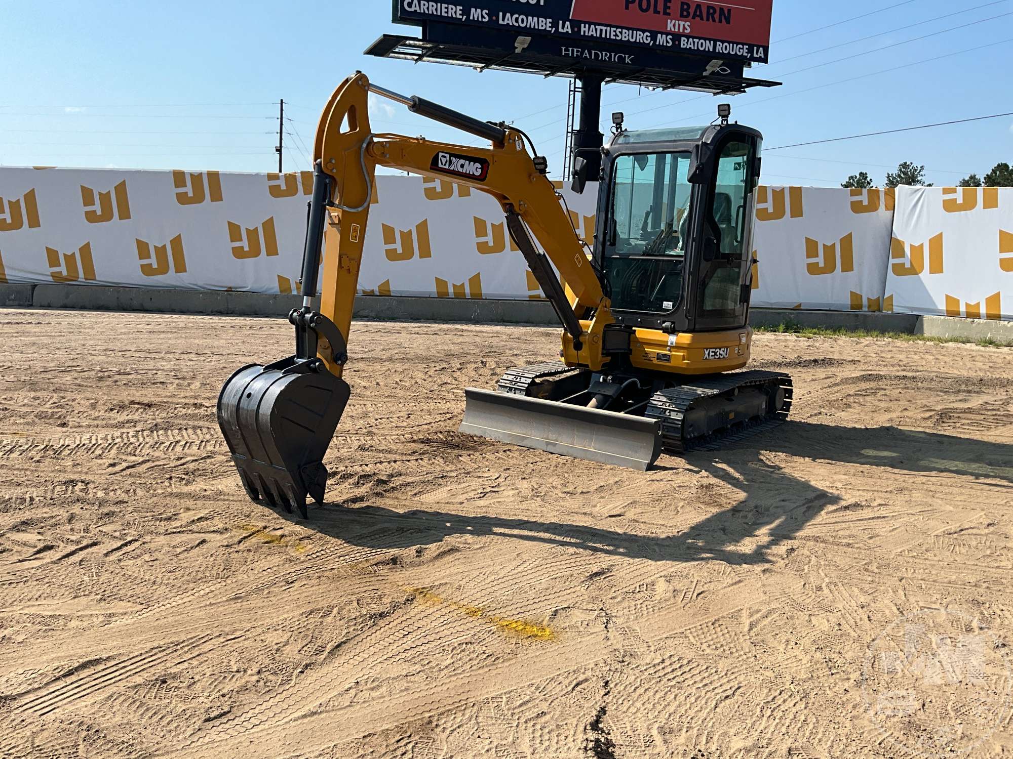 Photo of a 2025 XCMG XE35U