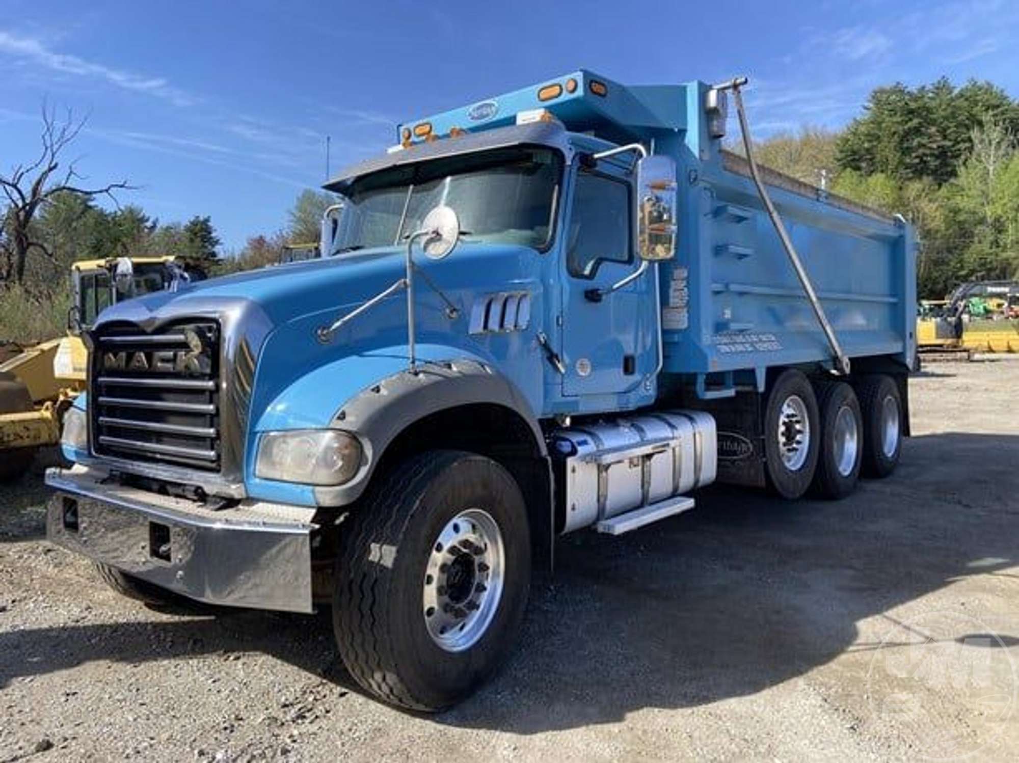 2019 Mack GRANITE 64FR