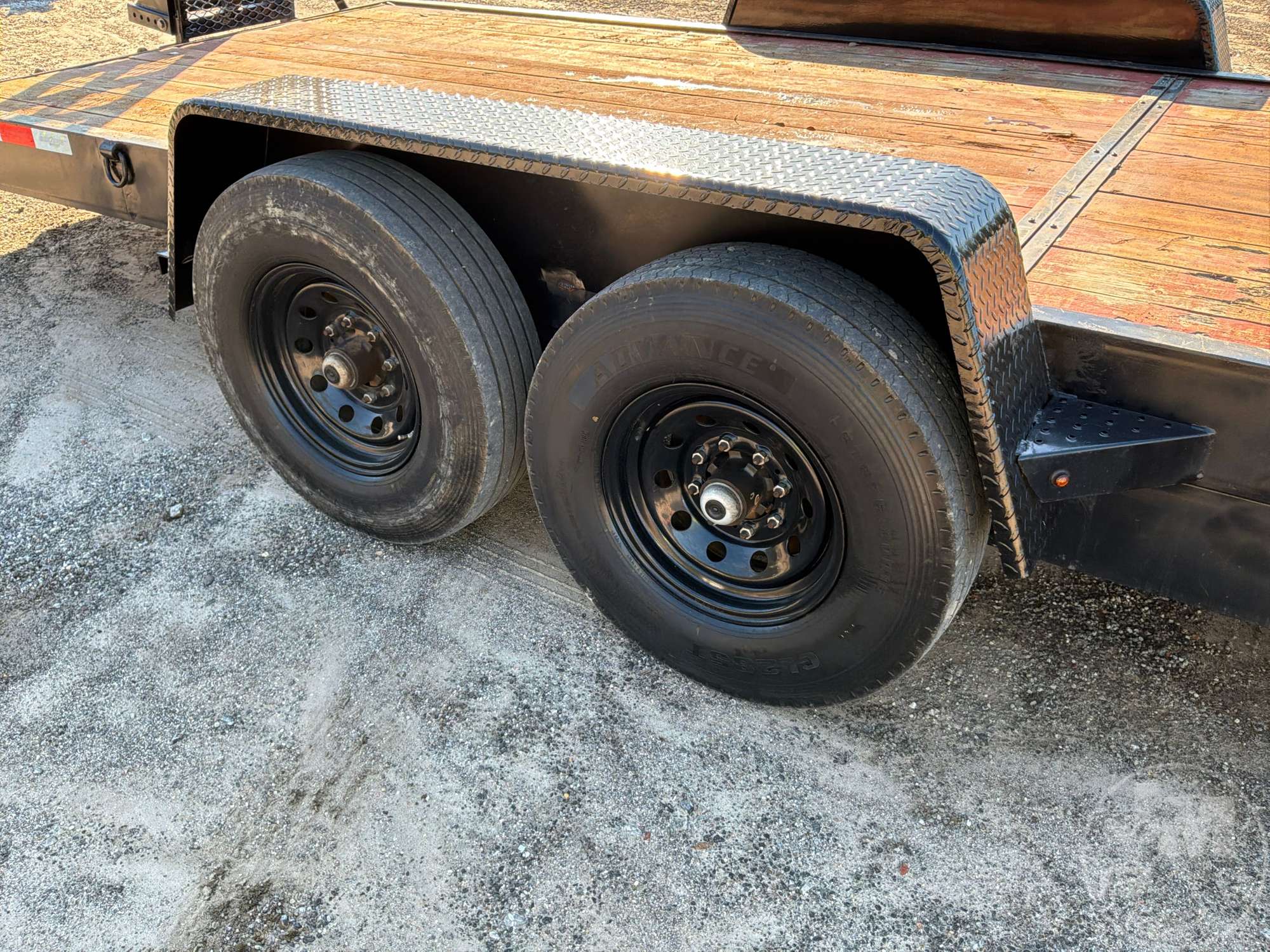 2025 Down To Earth Trailer Sales 0TE8224ER7B