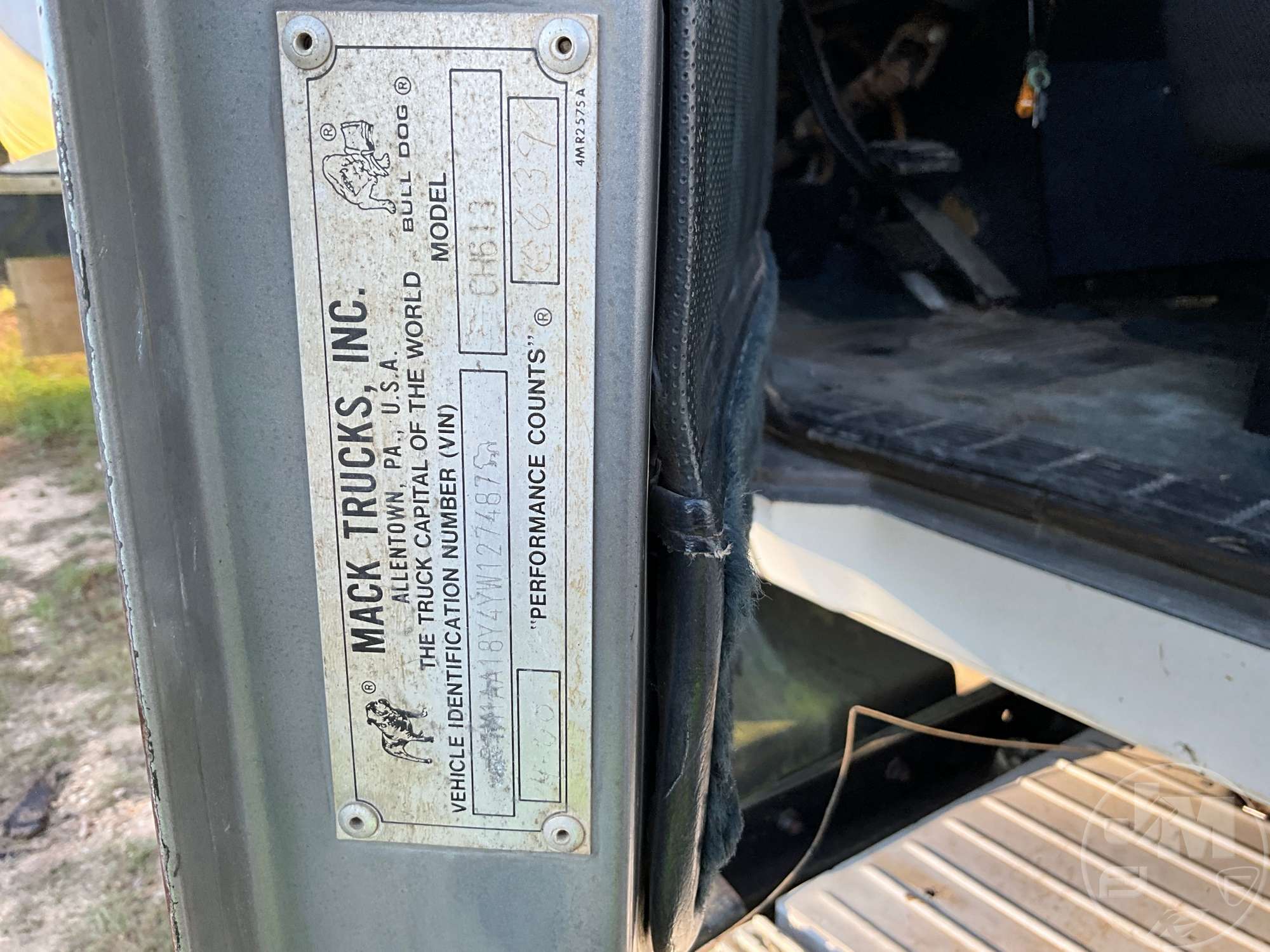 2000 Mack CH613