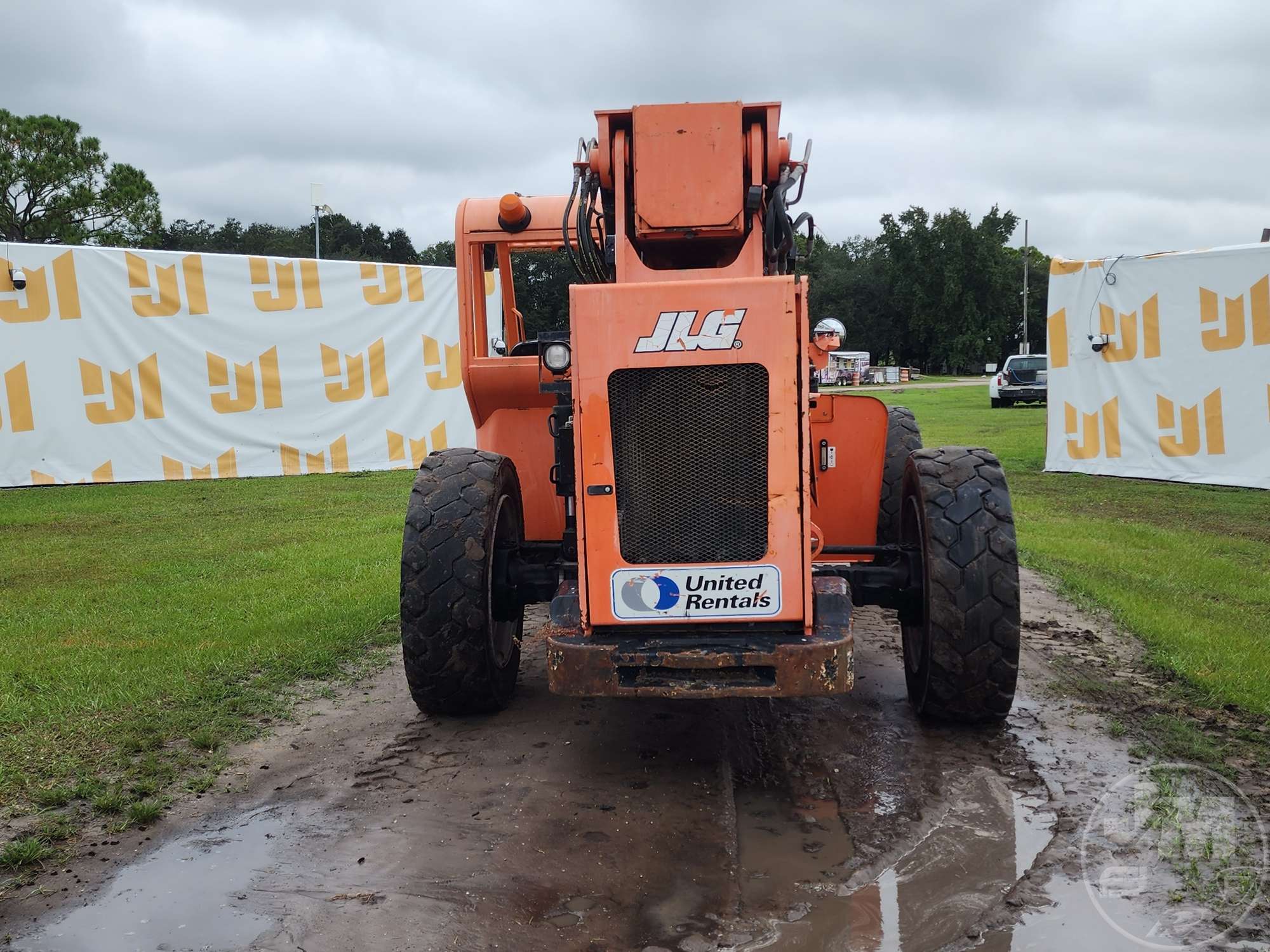 2017 JLG 6042
