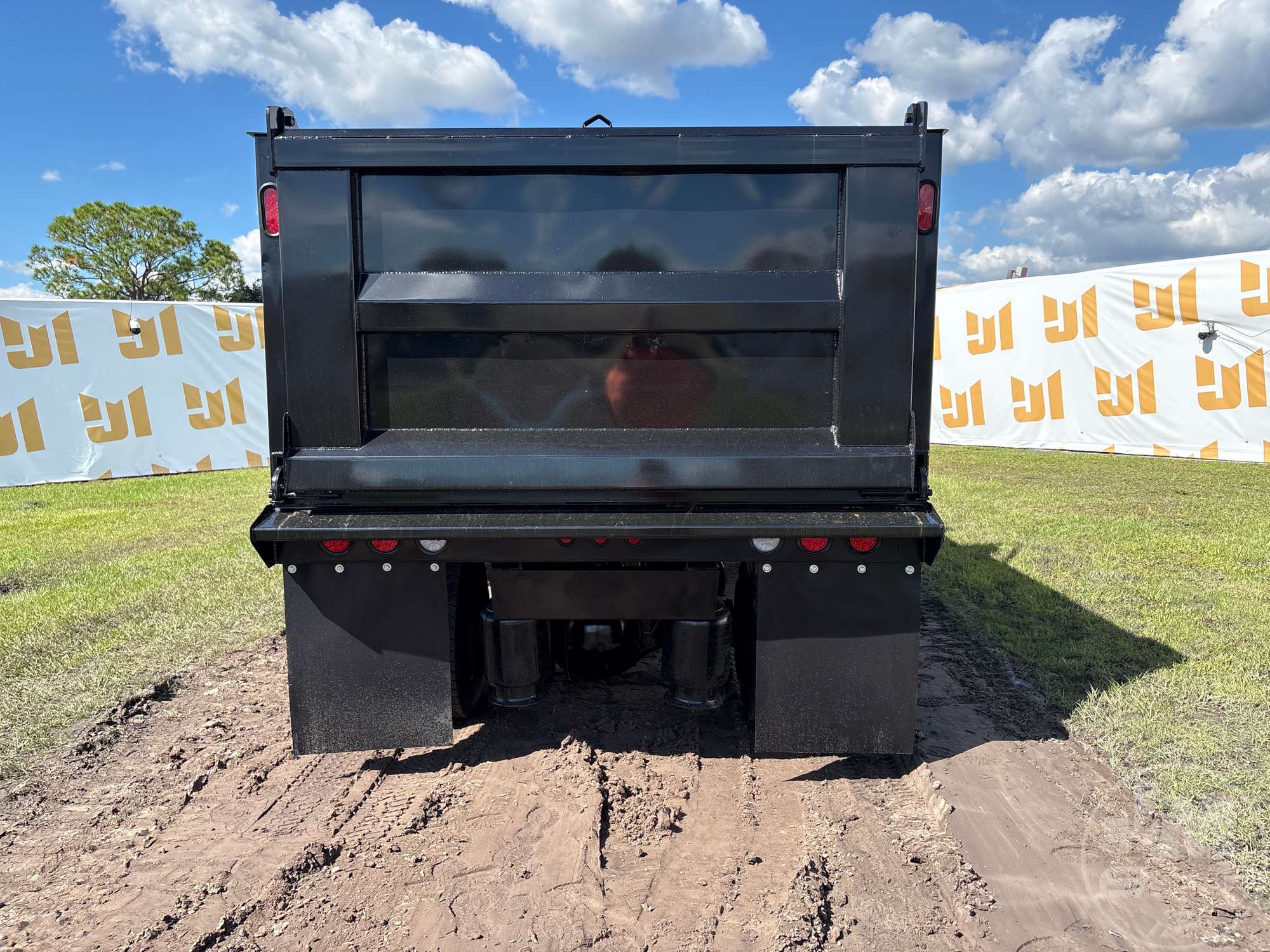 2021 International MV607