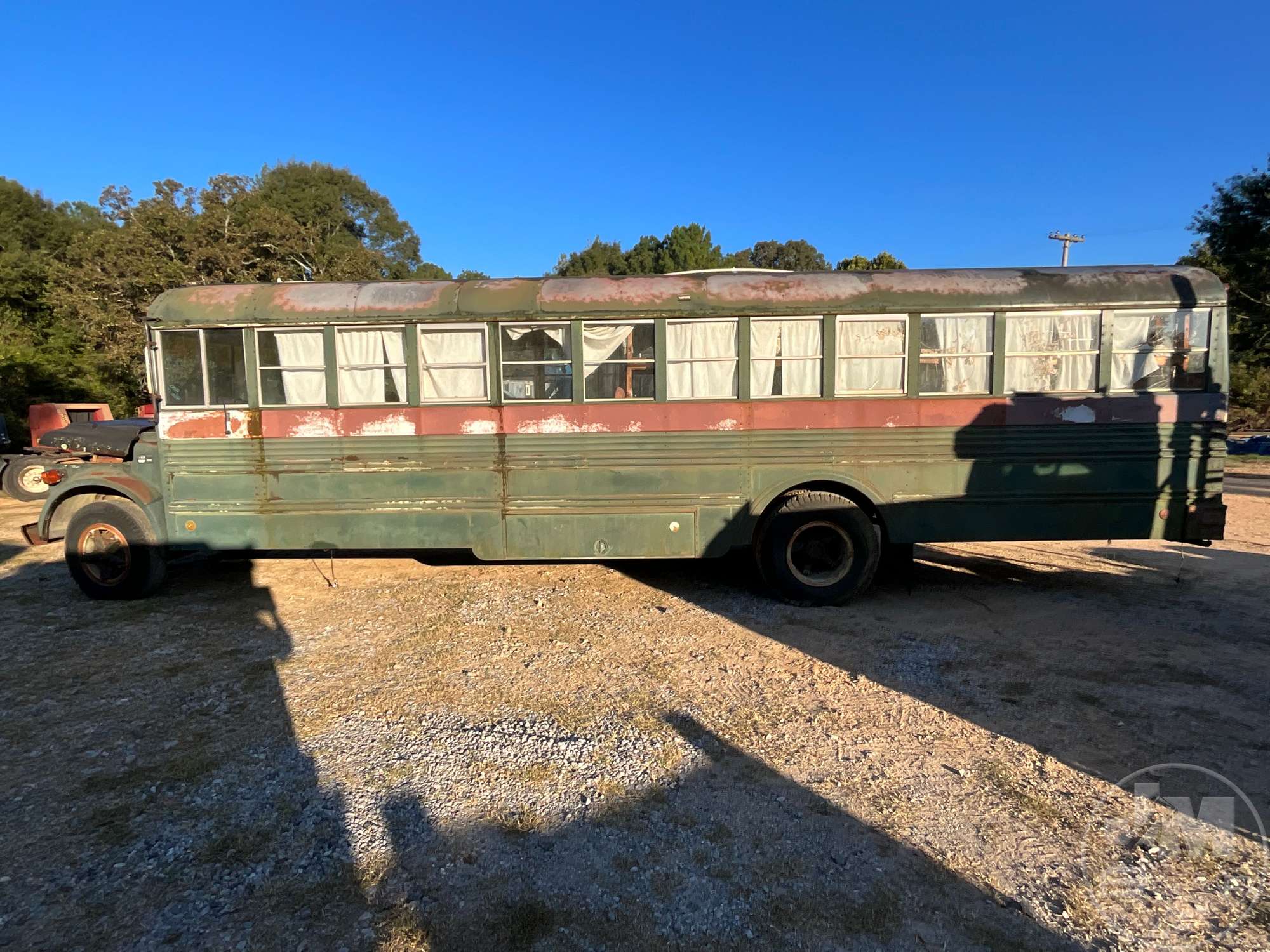 1982 GMC BUS