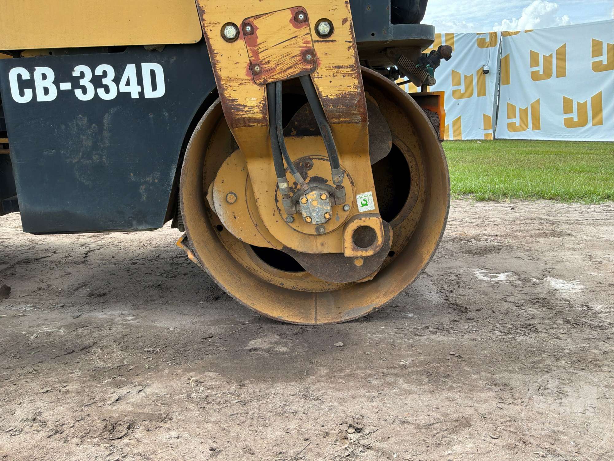 2003 Caterpillar CB334D