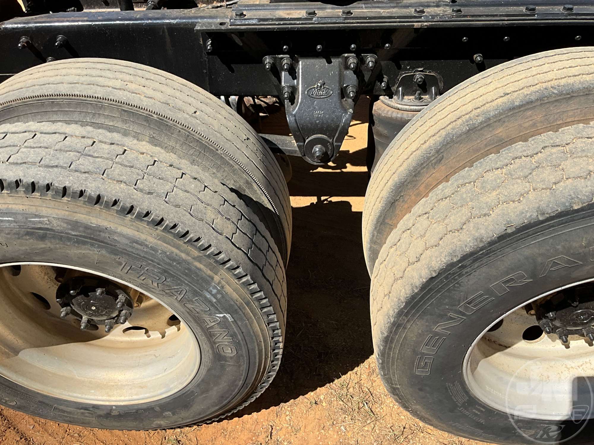 2004 Mack CH613
