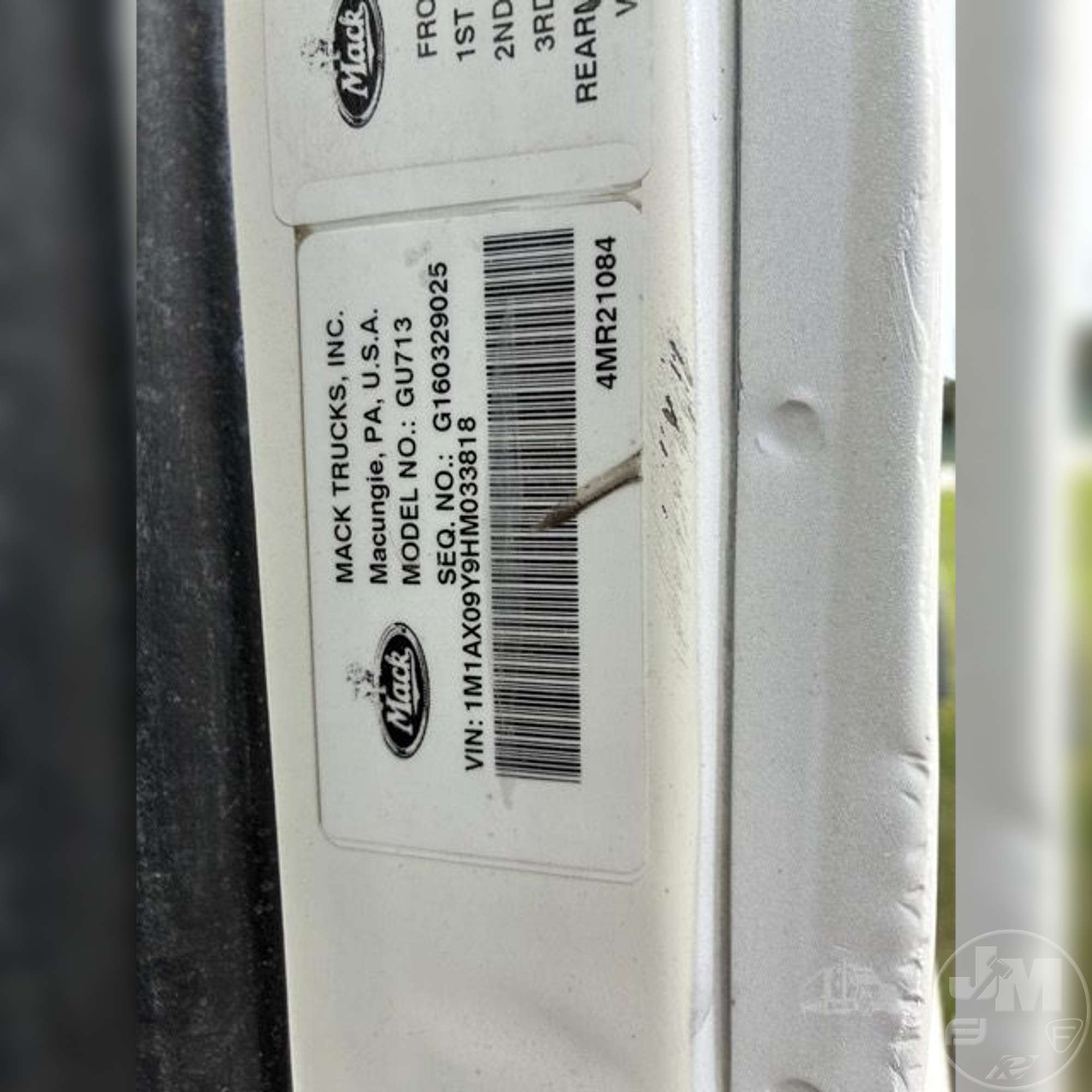 2017 Mack GU713