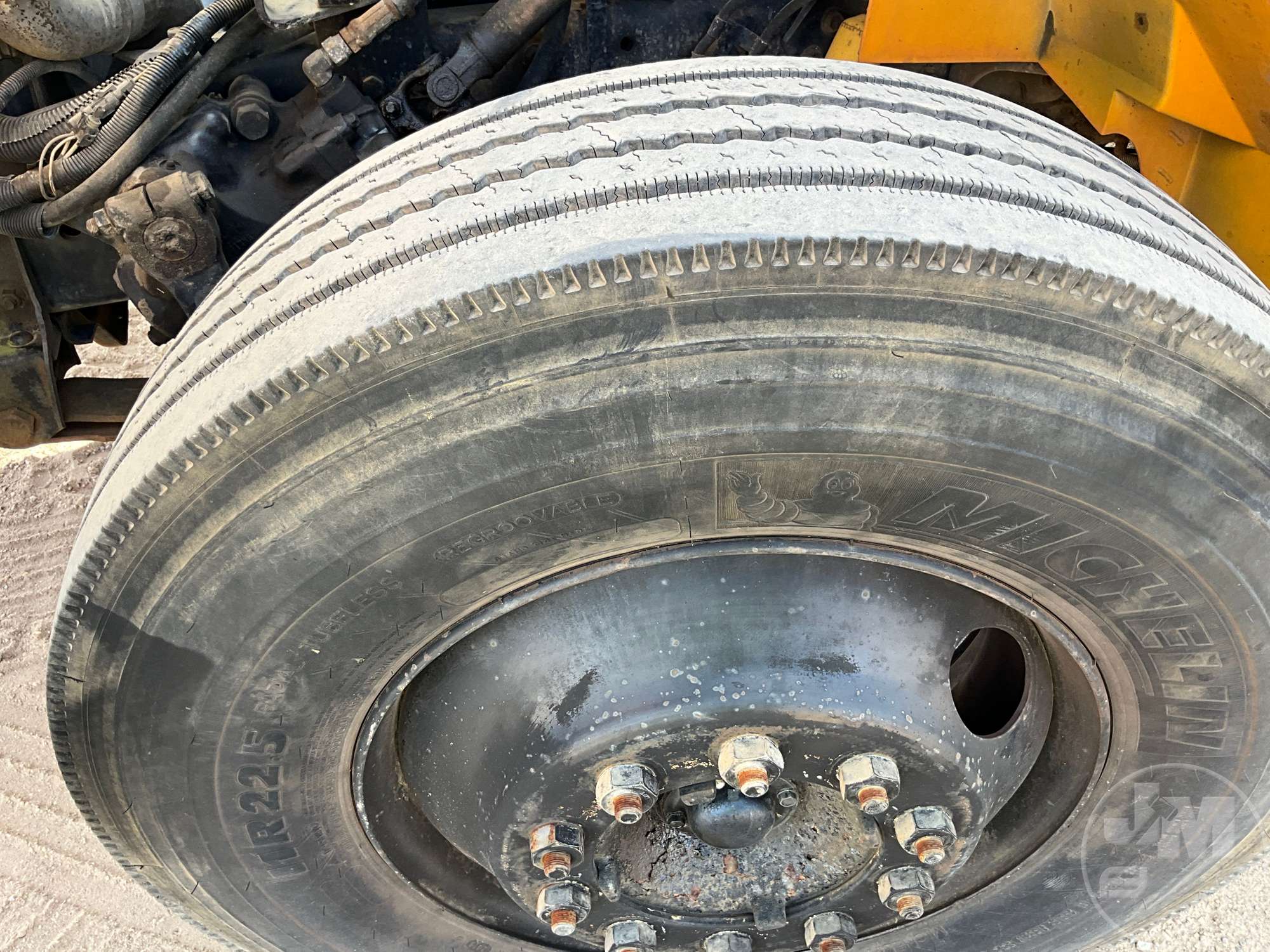 2000 International 3800