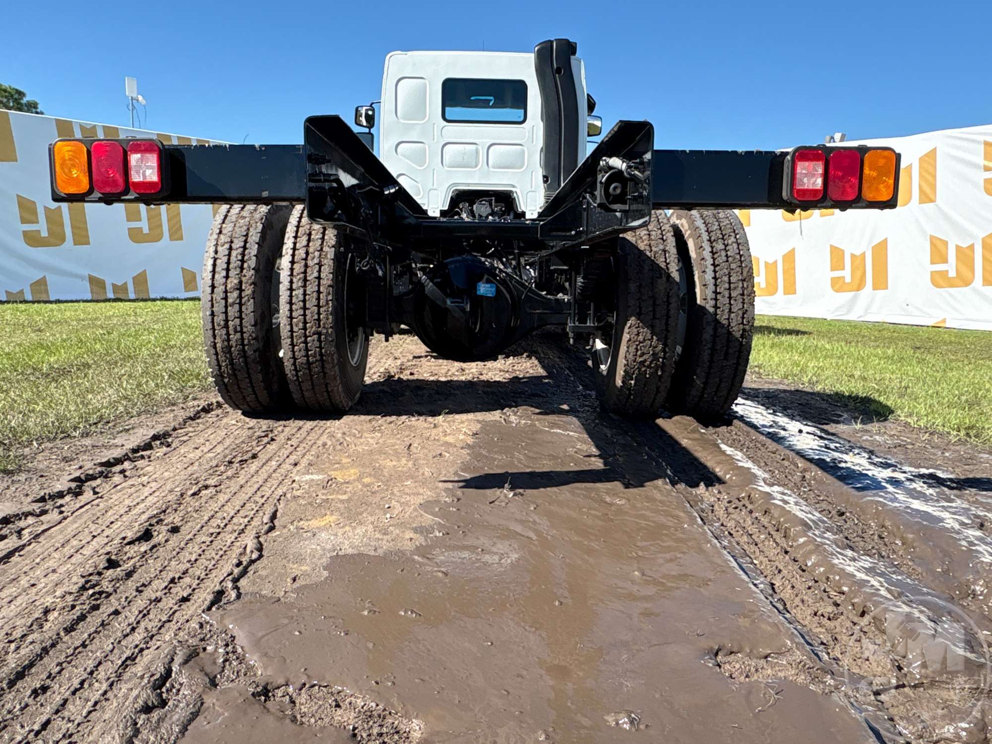 2025 Peterbilt 220
