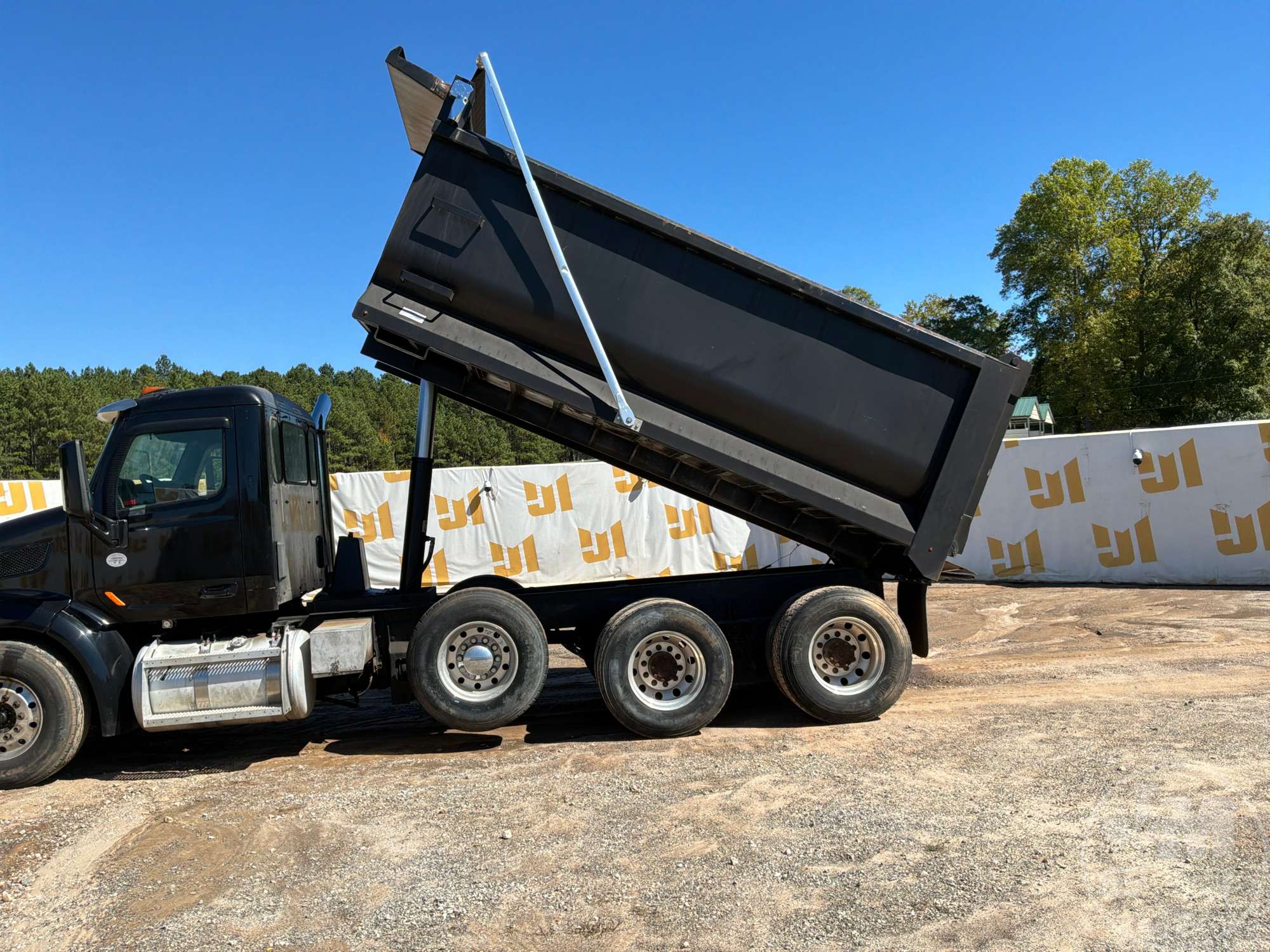 2015 Peterbilt 579