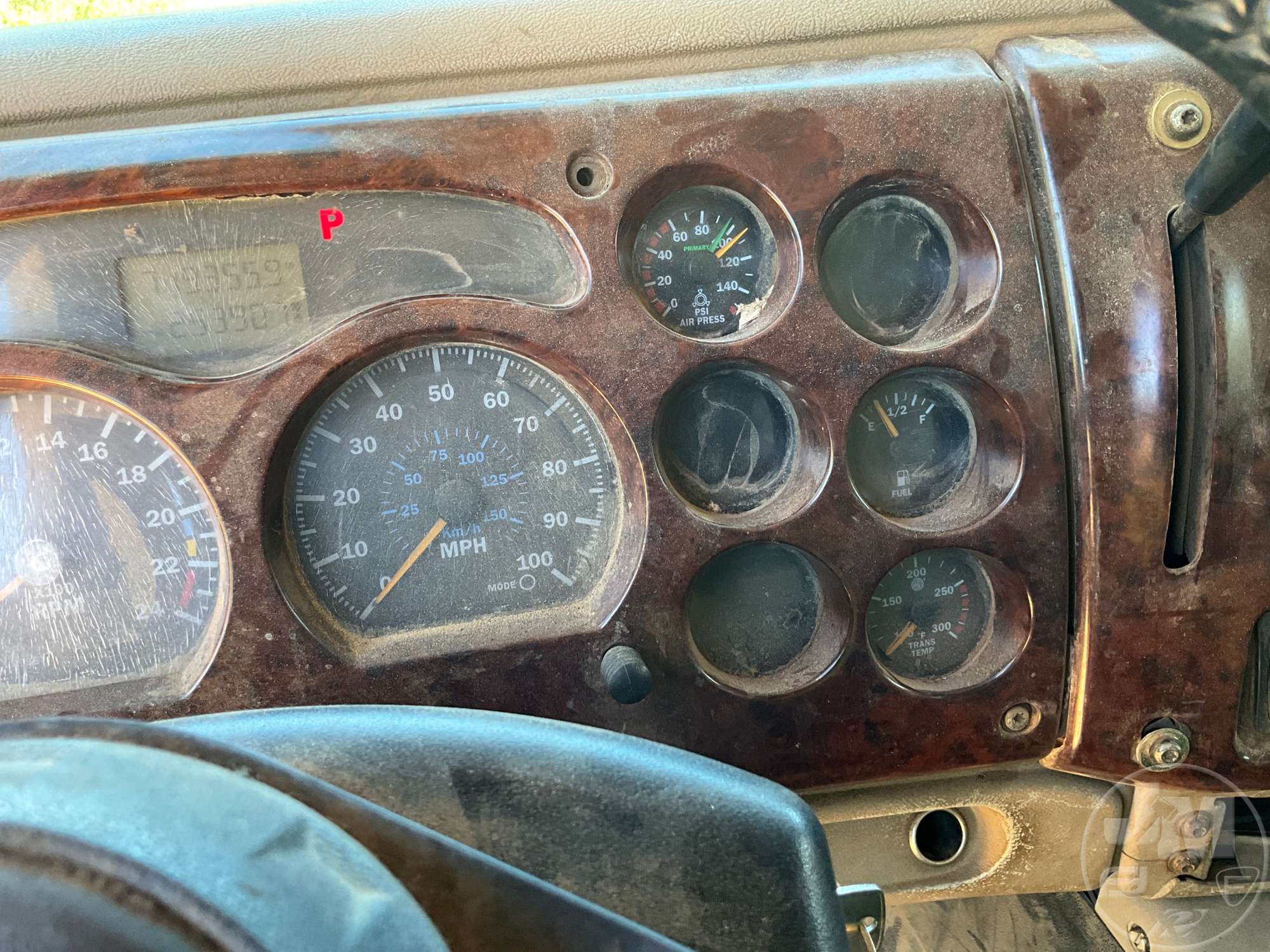 2004 Mack CH613