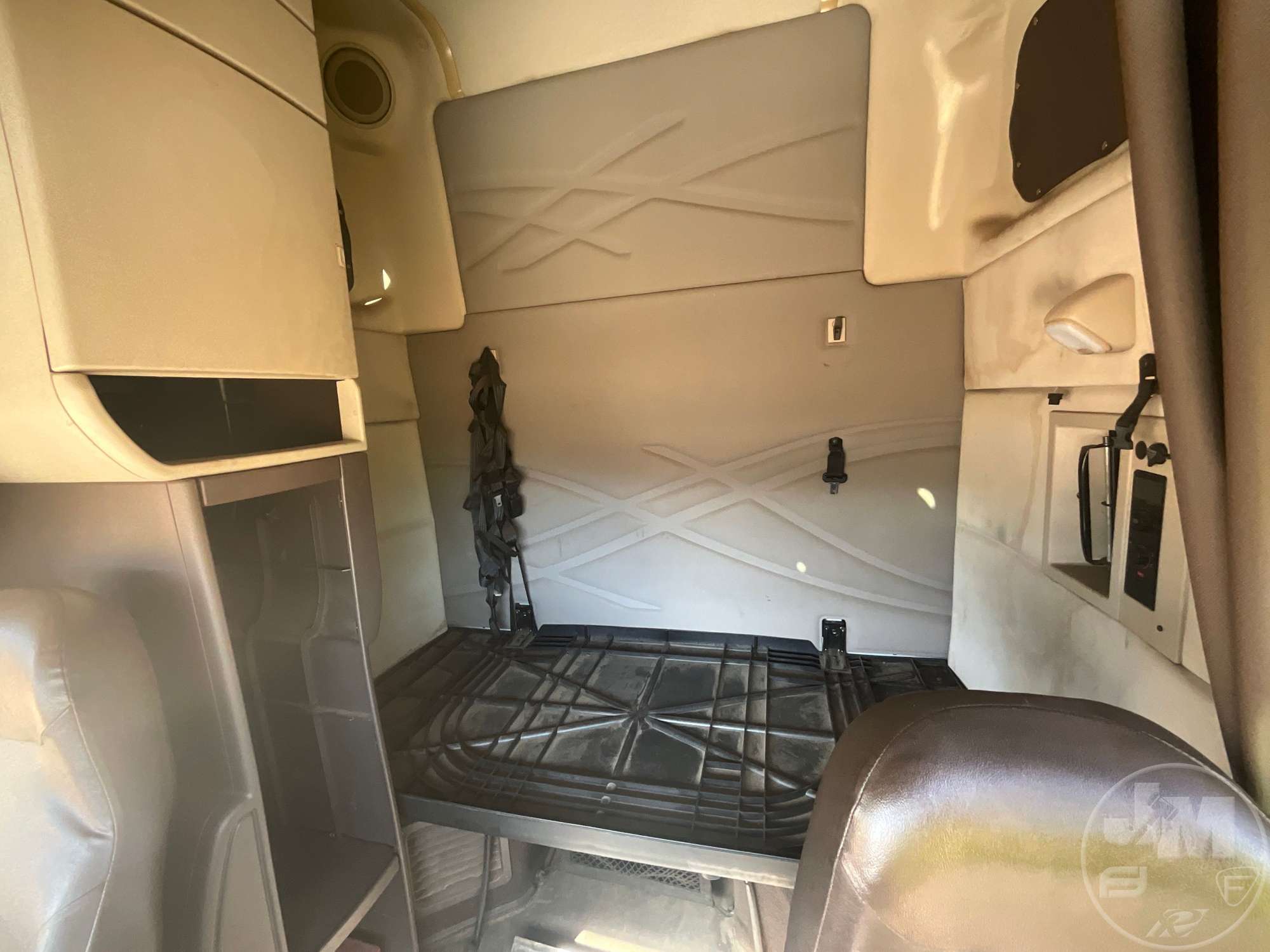 2016 Volvo VNL