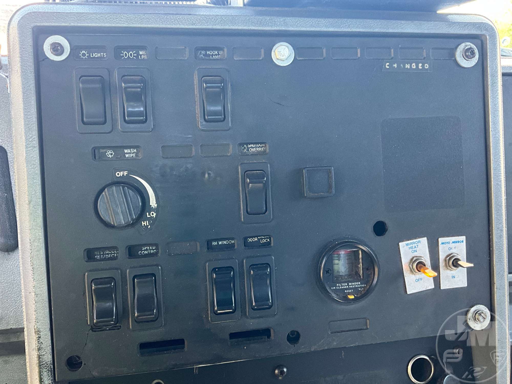 1996 Mack CH613
