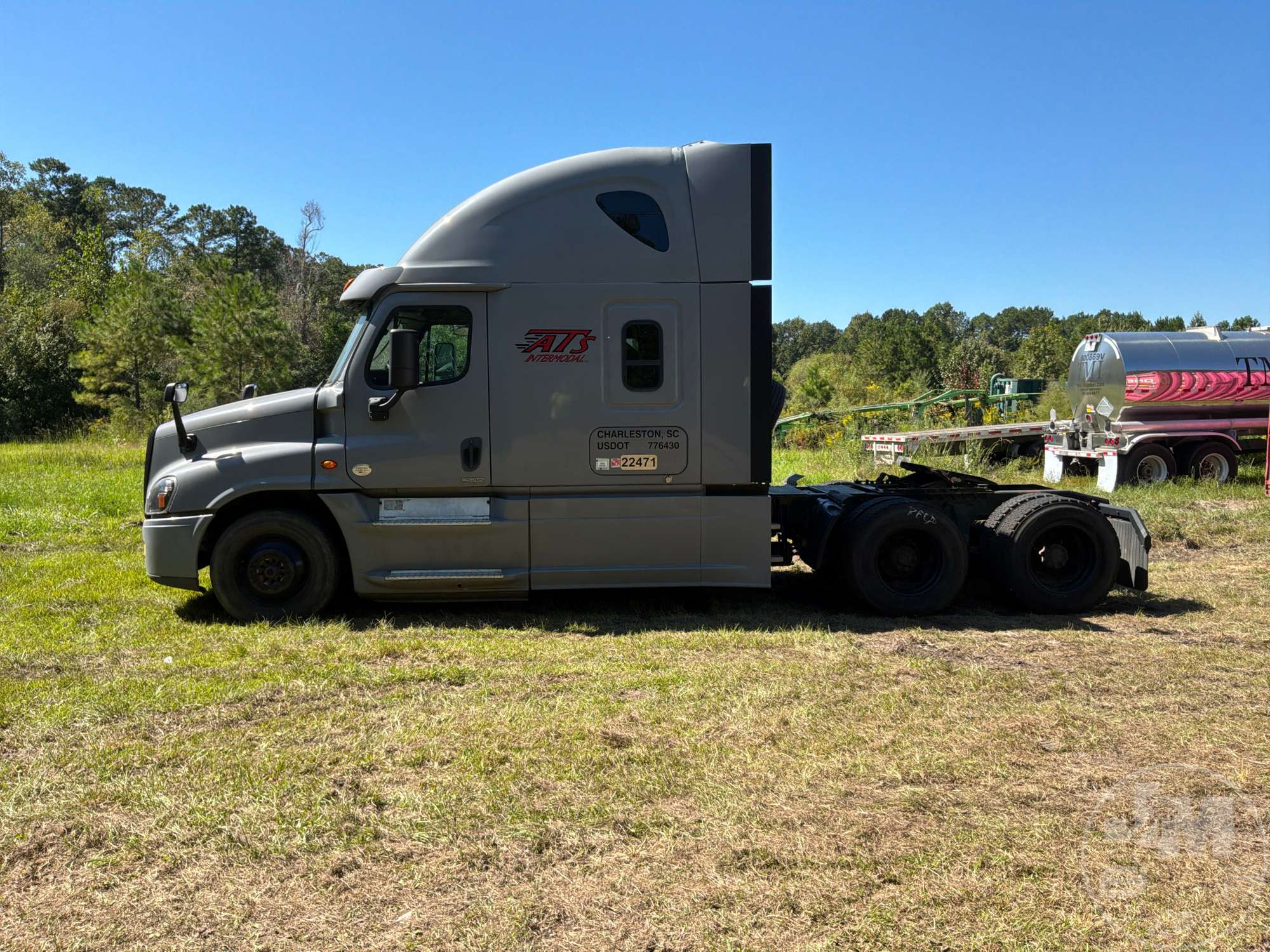 2015 Freightliner CASCADIA
