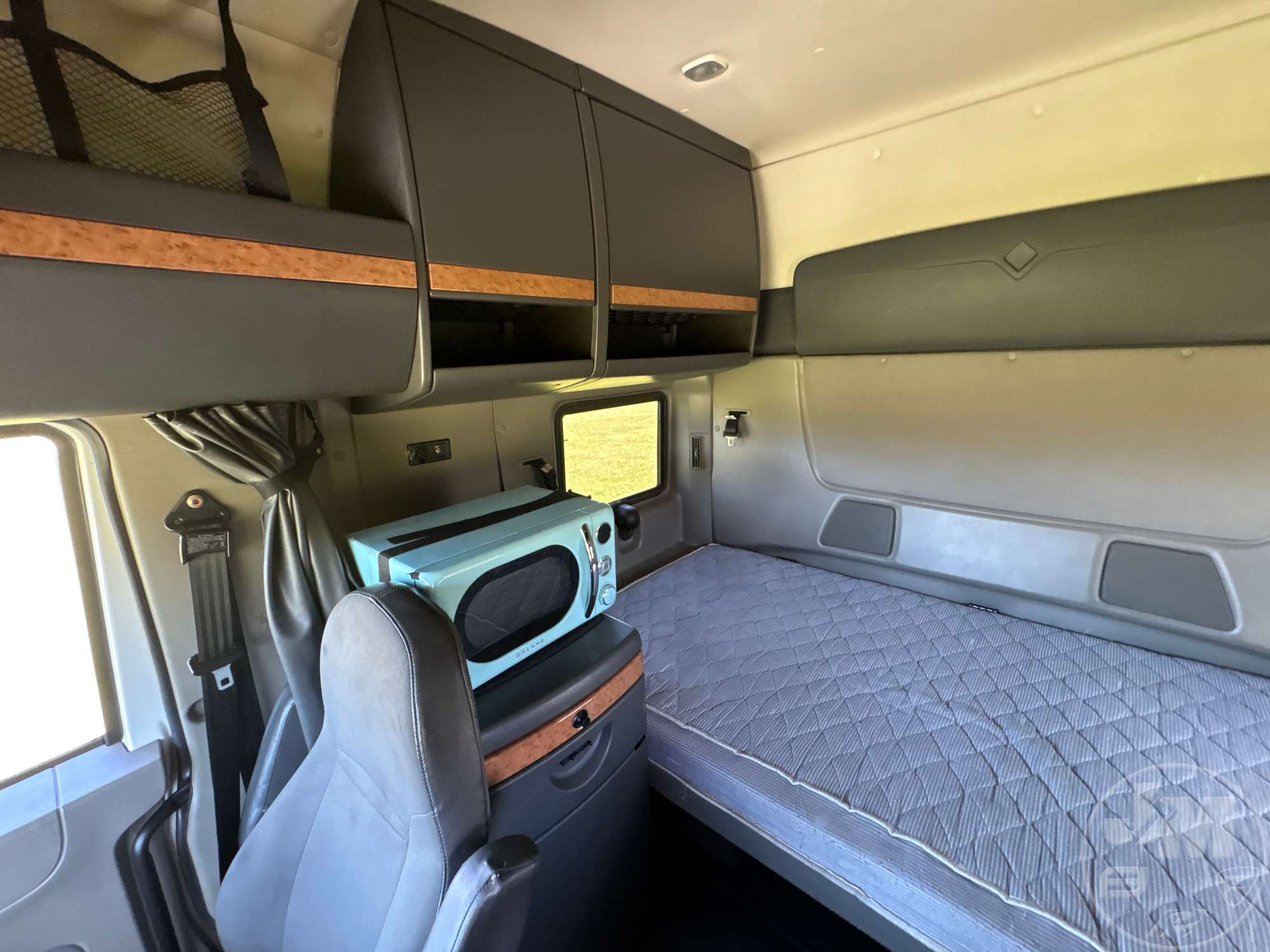 2014 International LF687