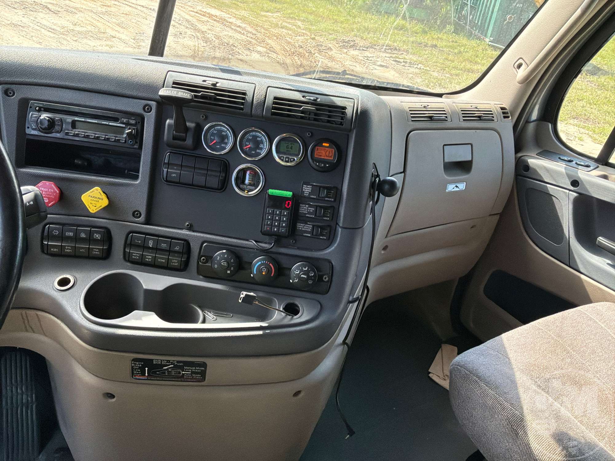 2016 Freightliner CASCADIA