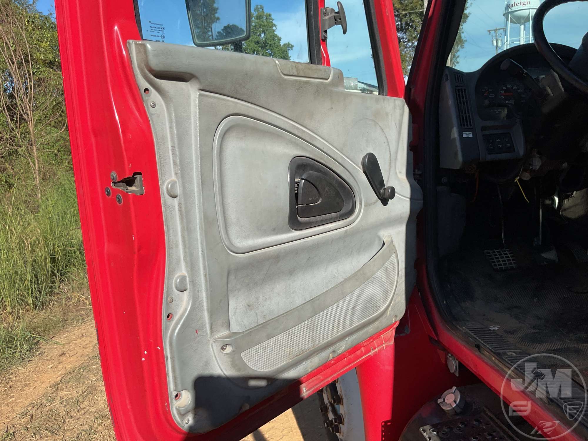 2006 International 4300 SBA 4X2