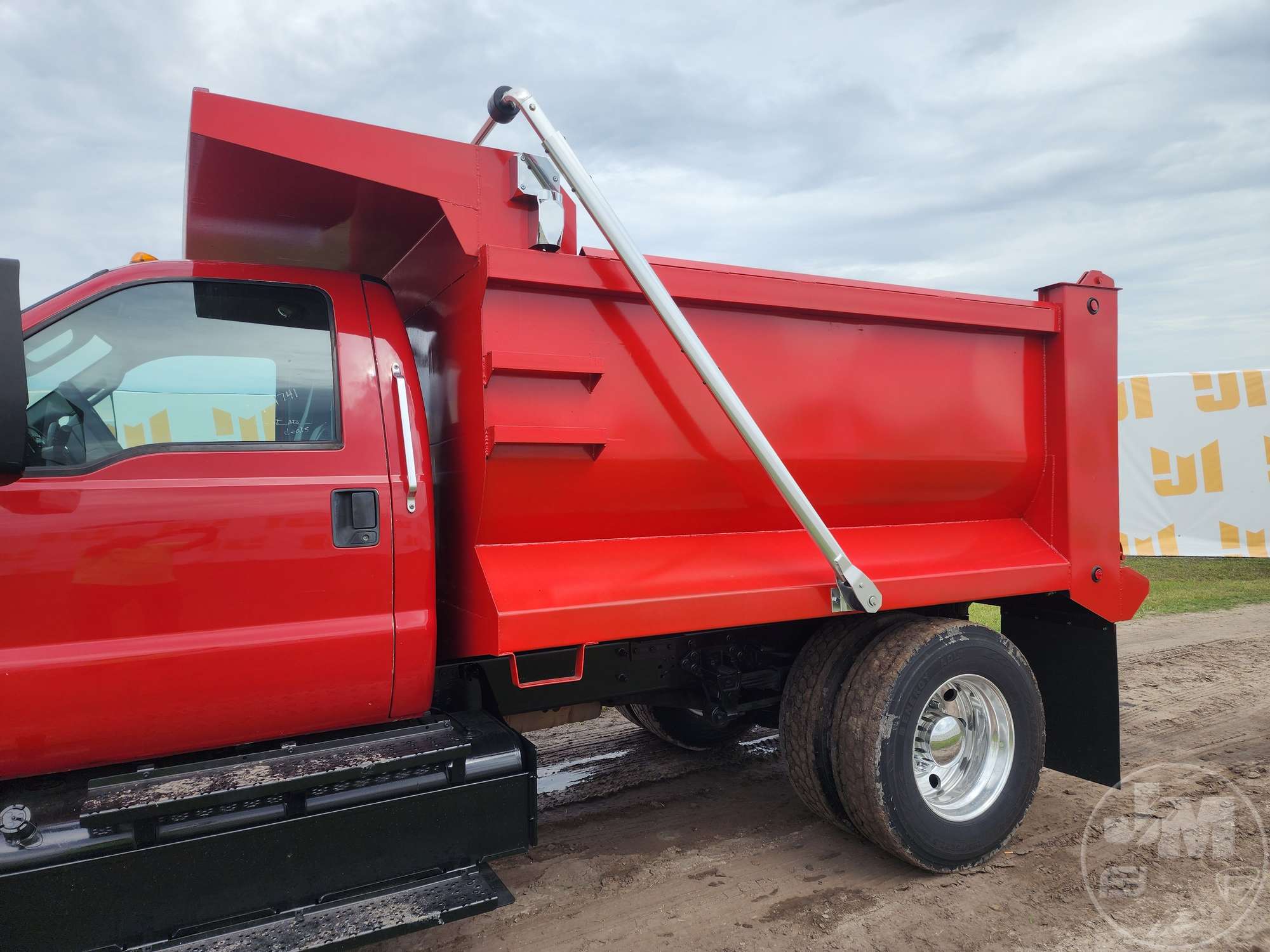 2017 Ford F-650
