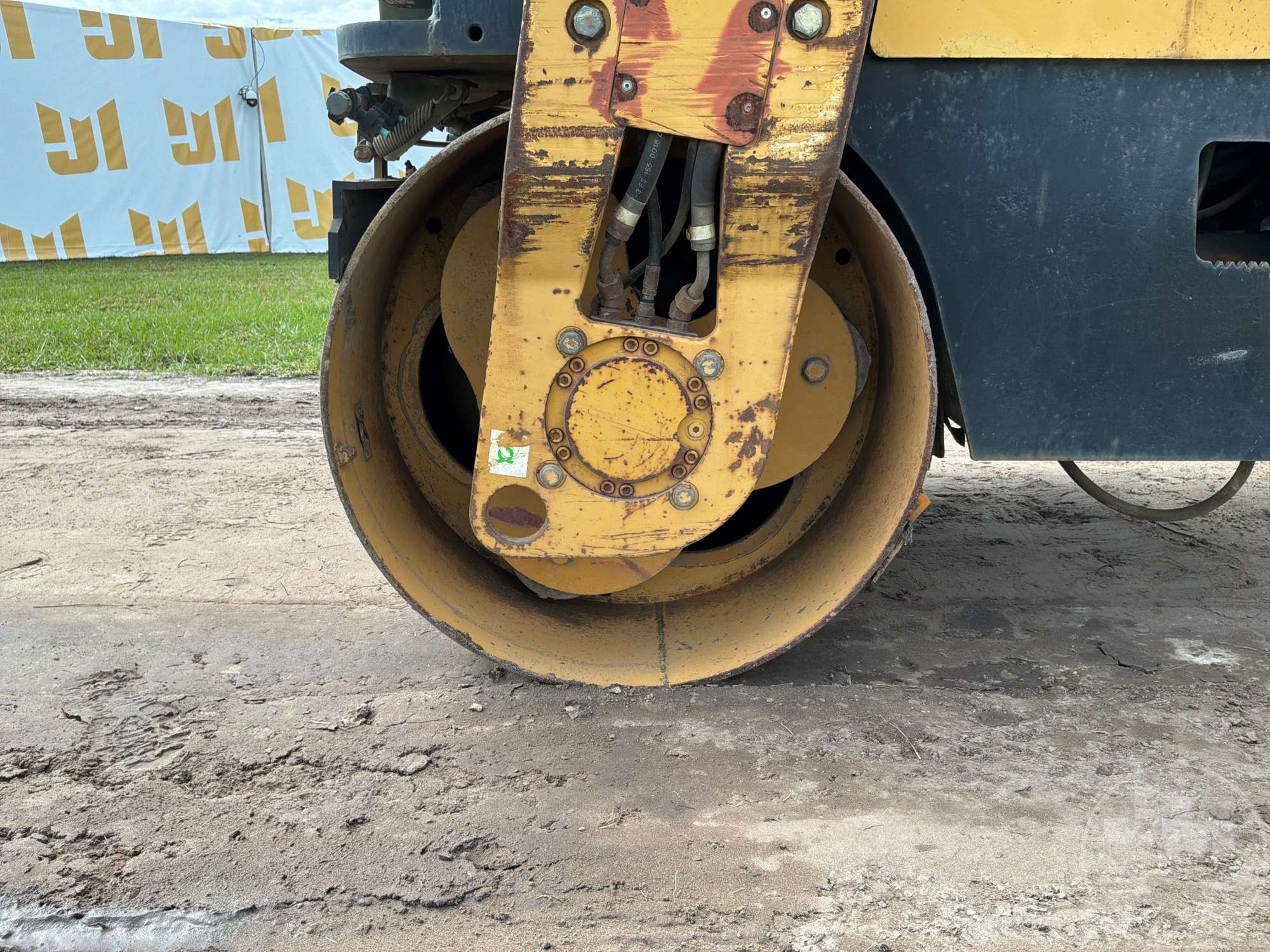 2003 Caterpillar CB334D