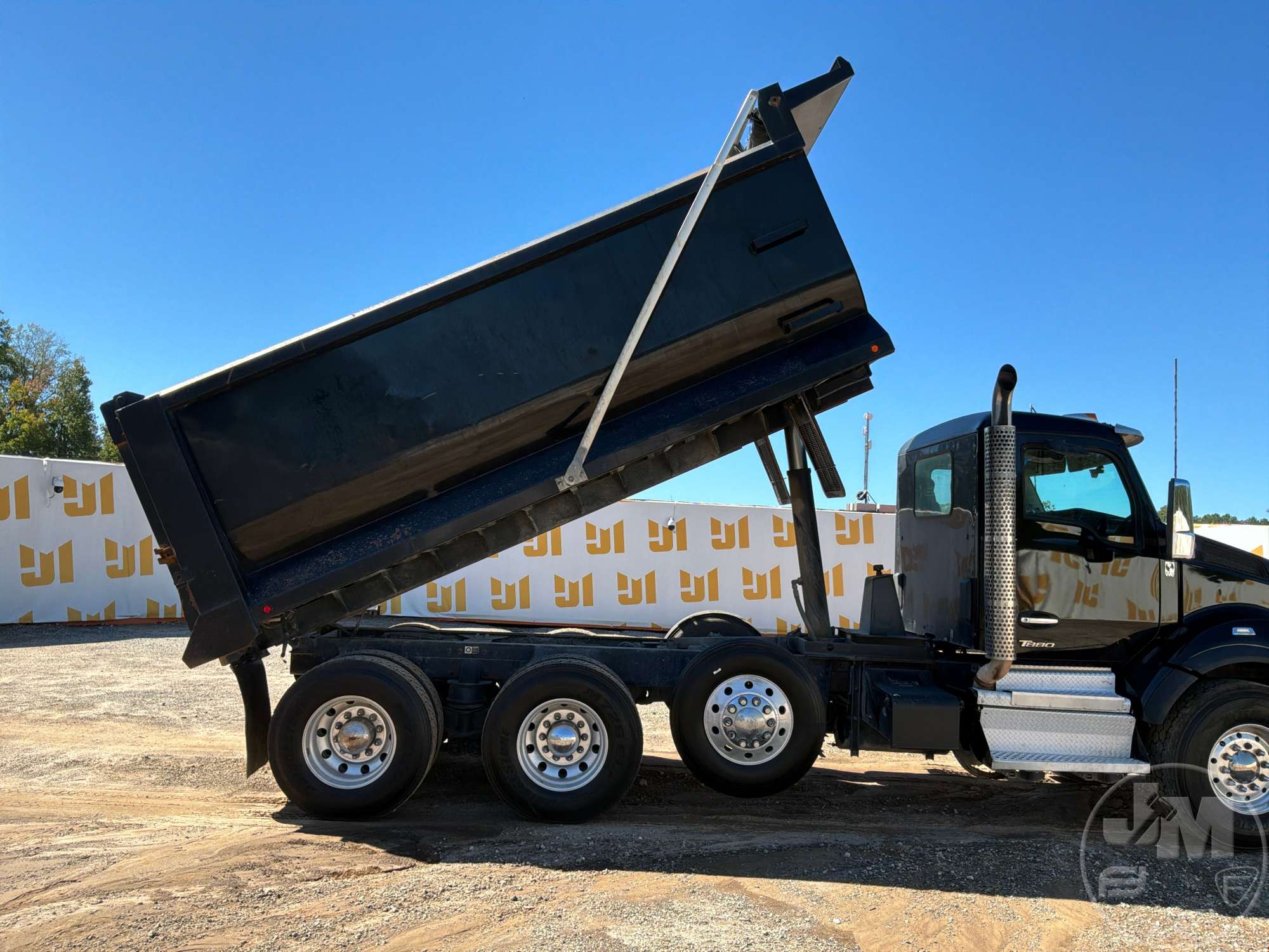 2022 Kenworth T880