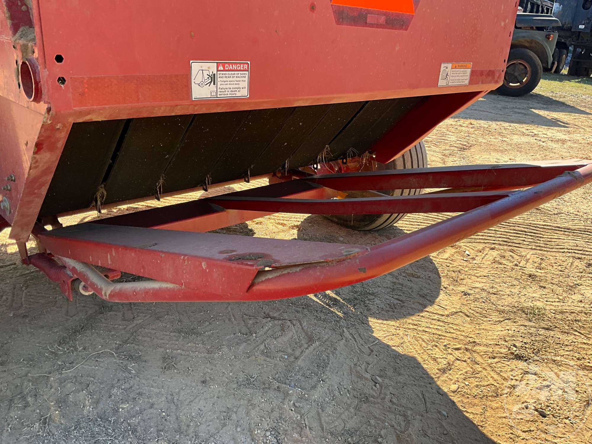 0 New Holland BR7090