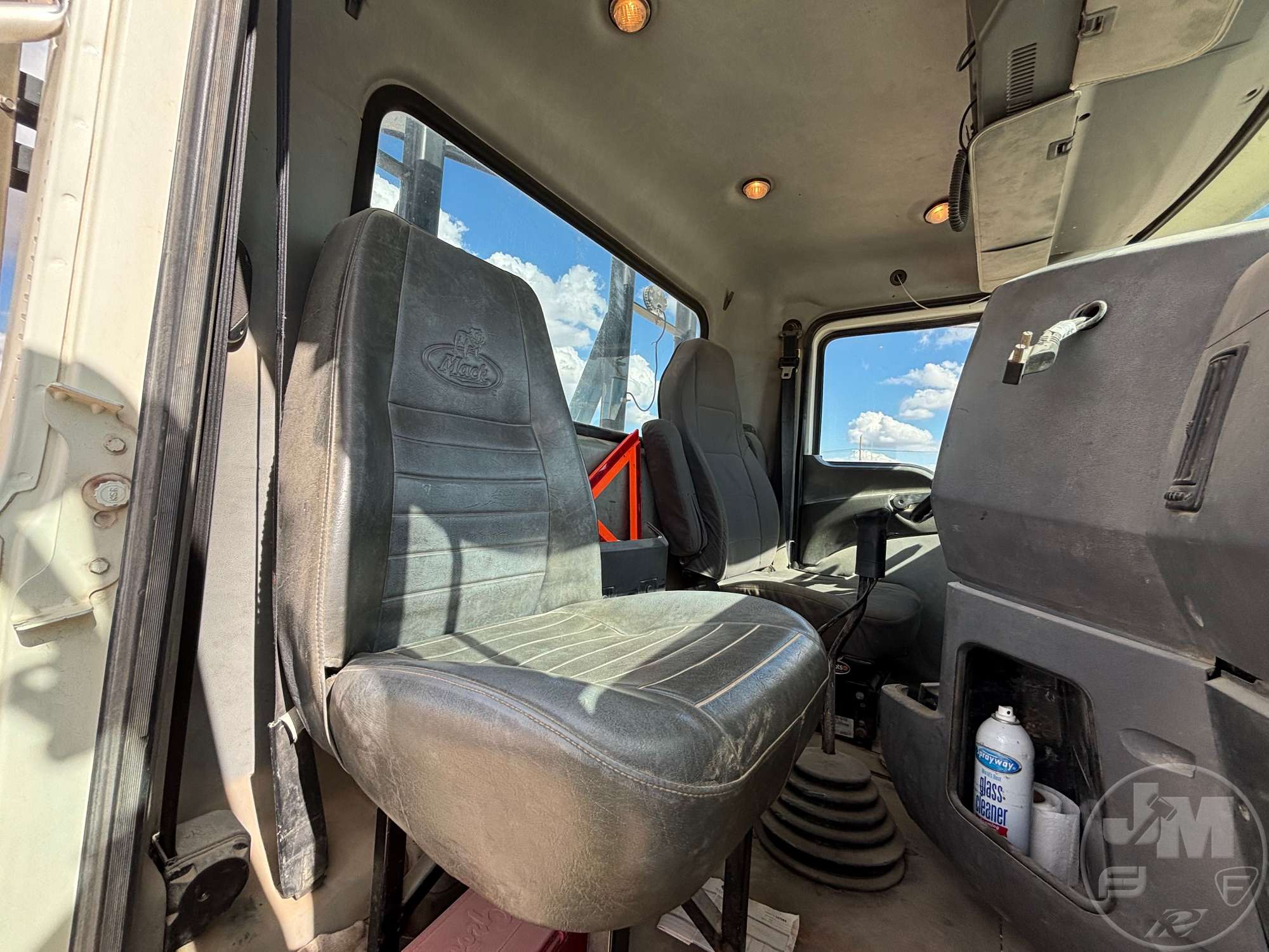 2013 Mack GU713