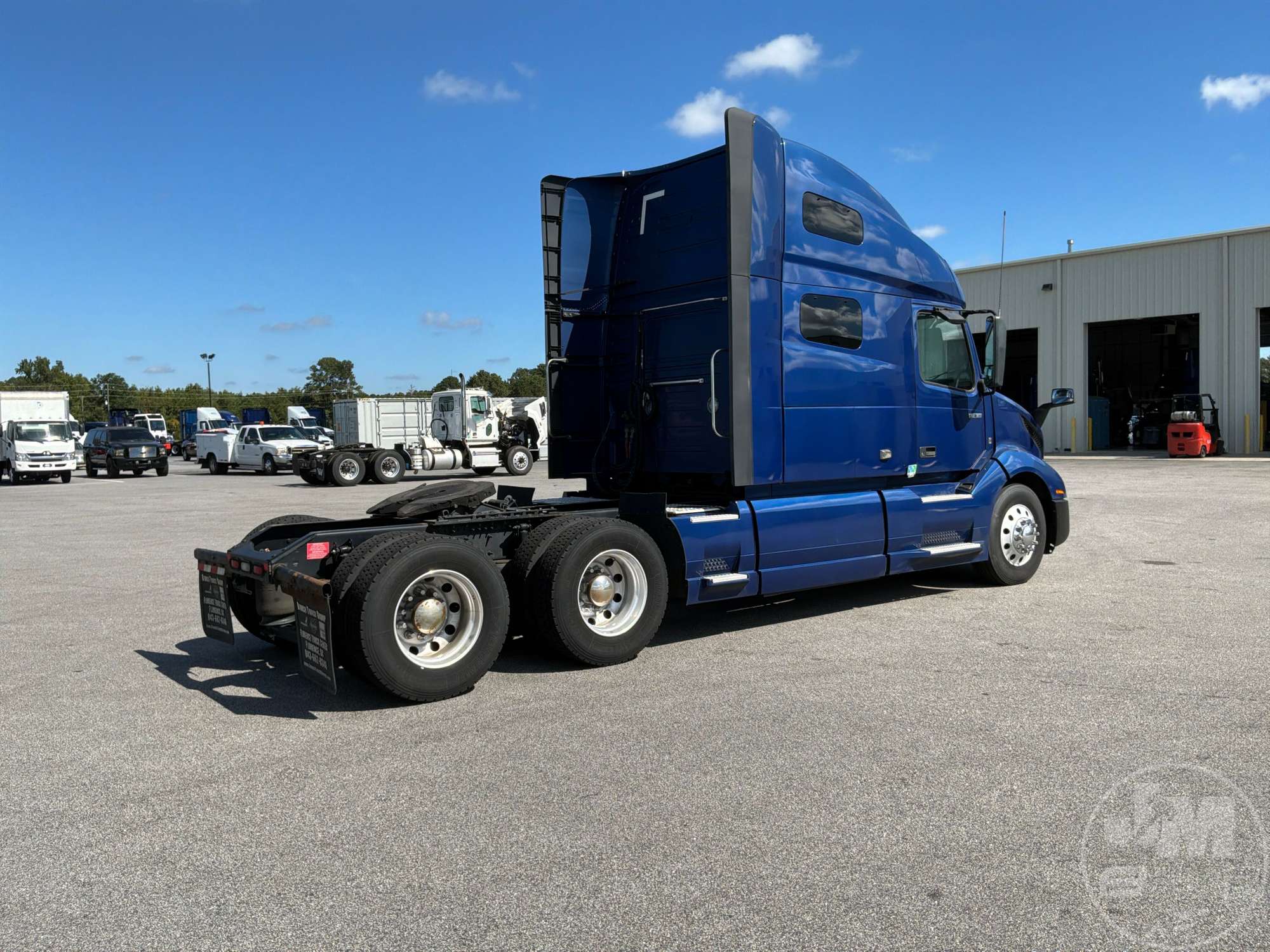 2022 Volvo VNL760