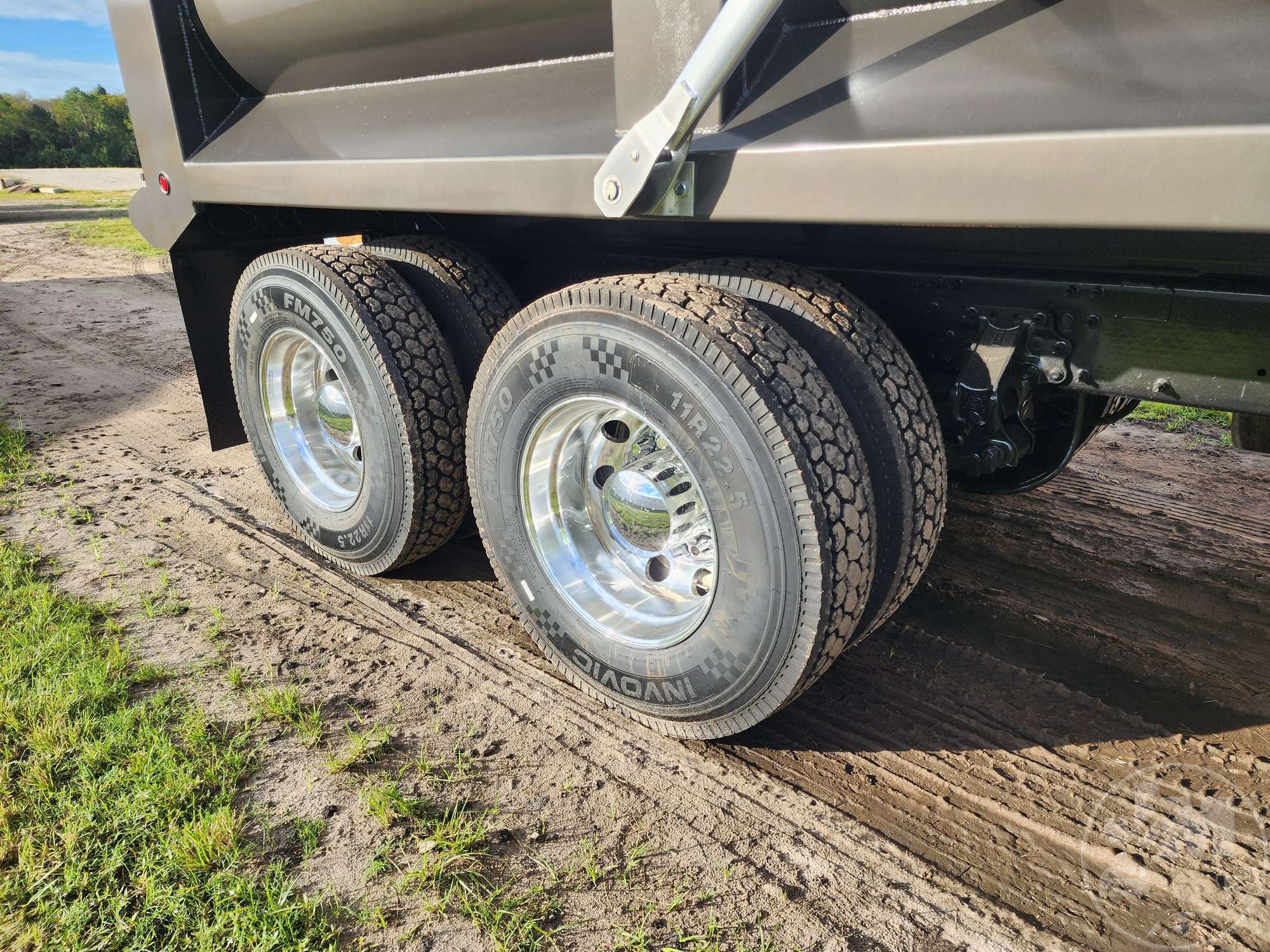 2020 Mack AN64T