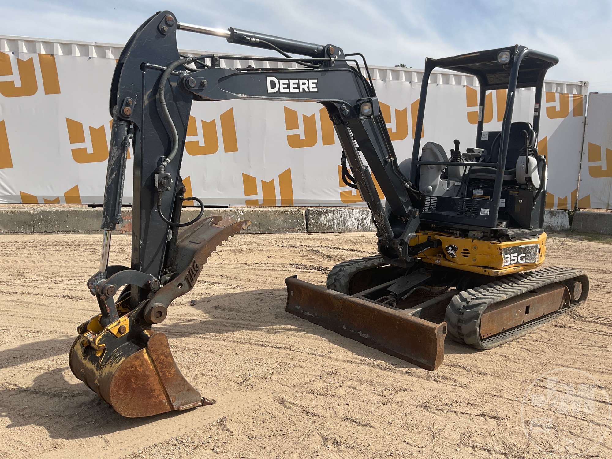 Photo of 2021 John Deere 35G