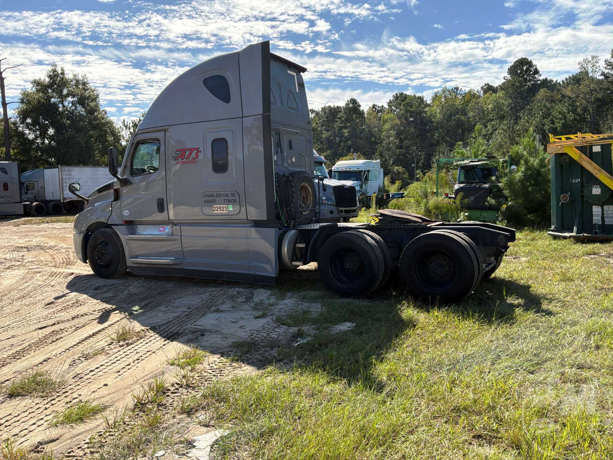 2021 Freightliner CASCADIA EVOLUTION