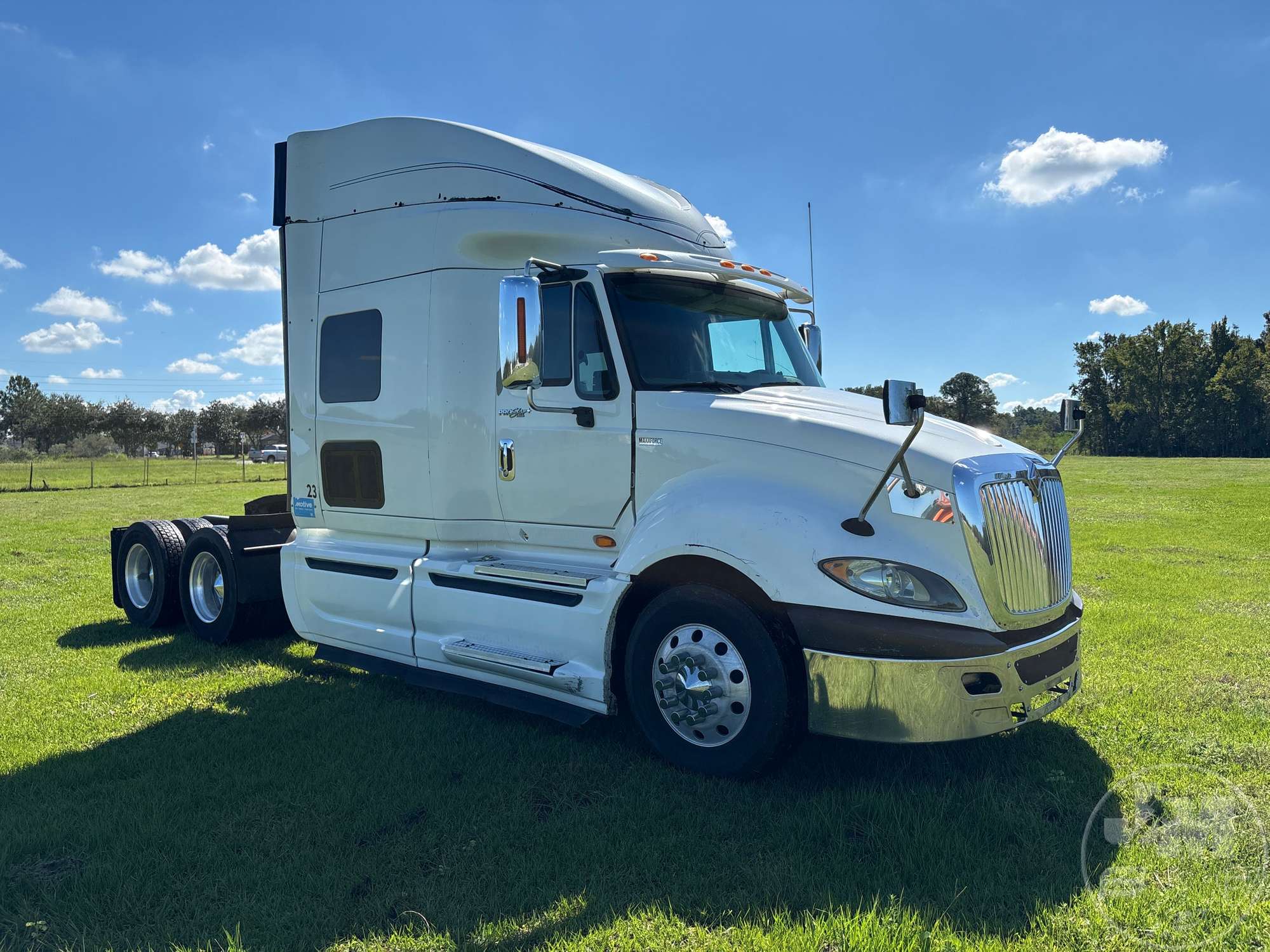 2014 International LF687