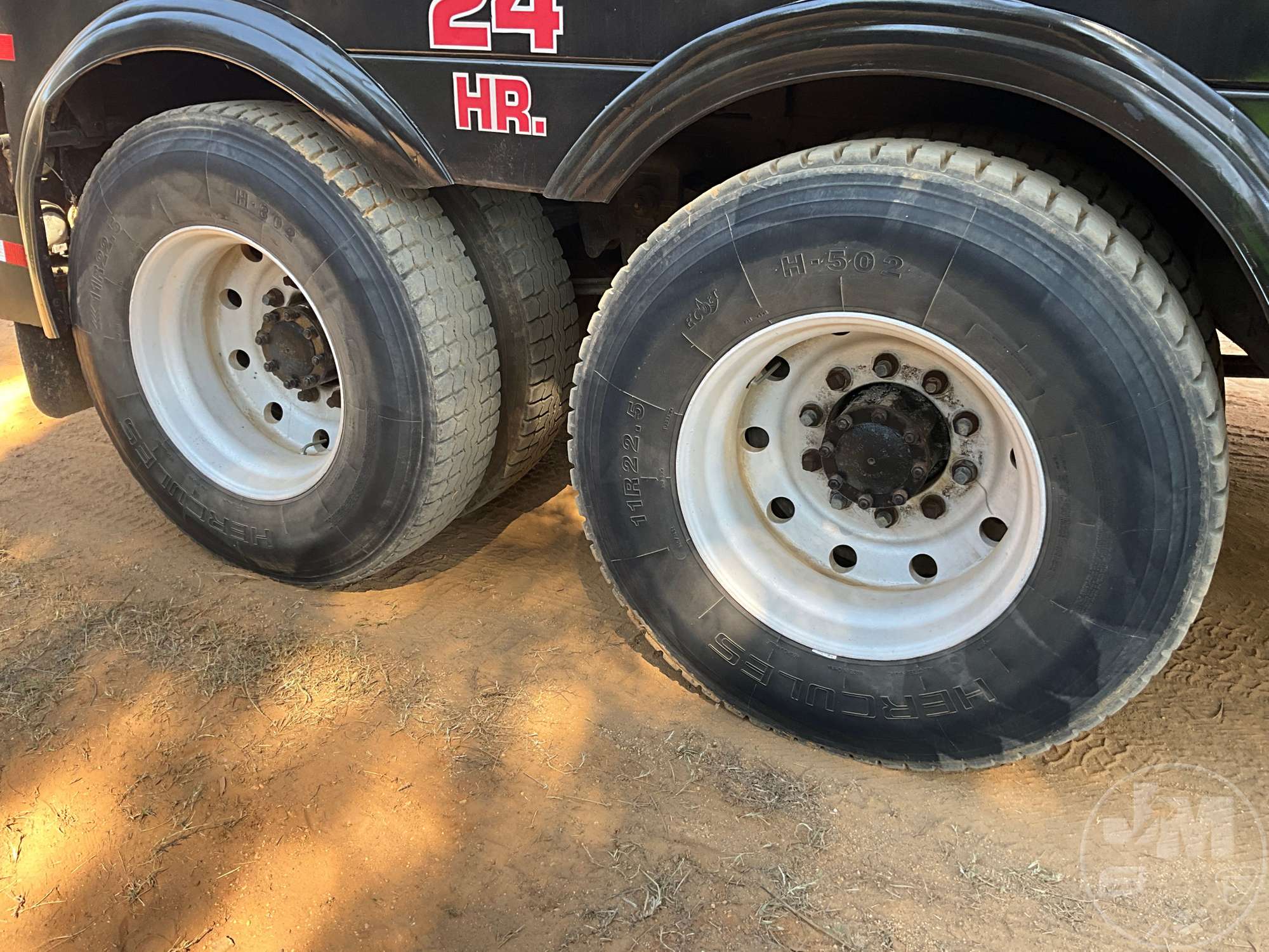 1996 Mack CH613