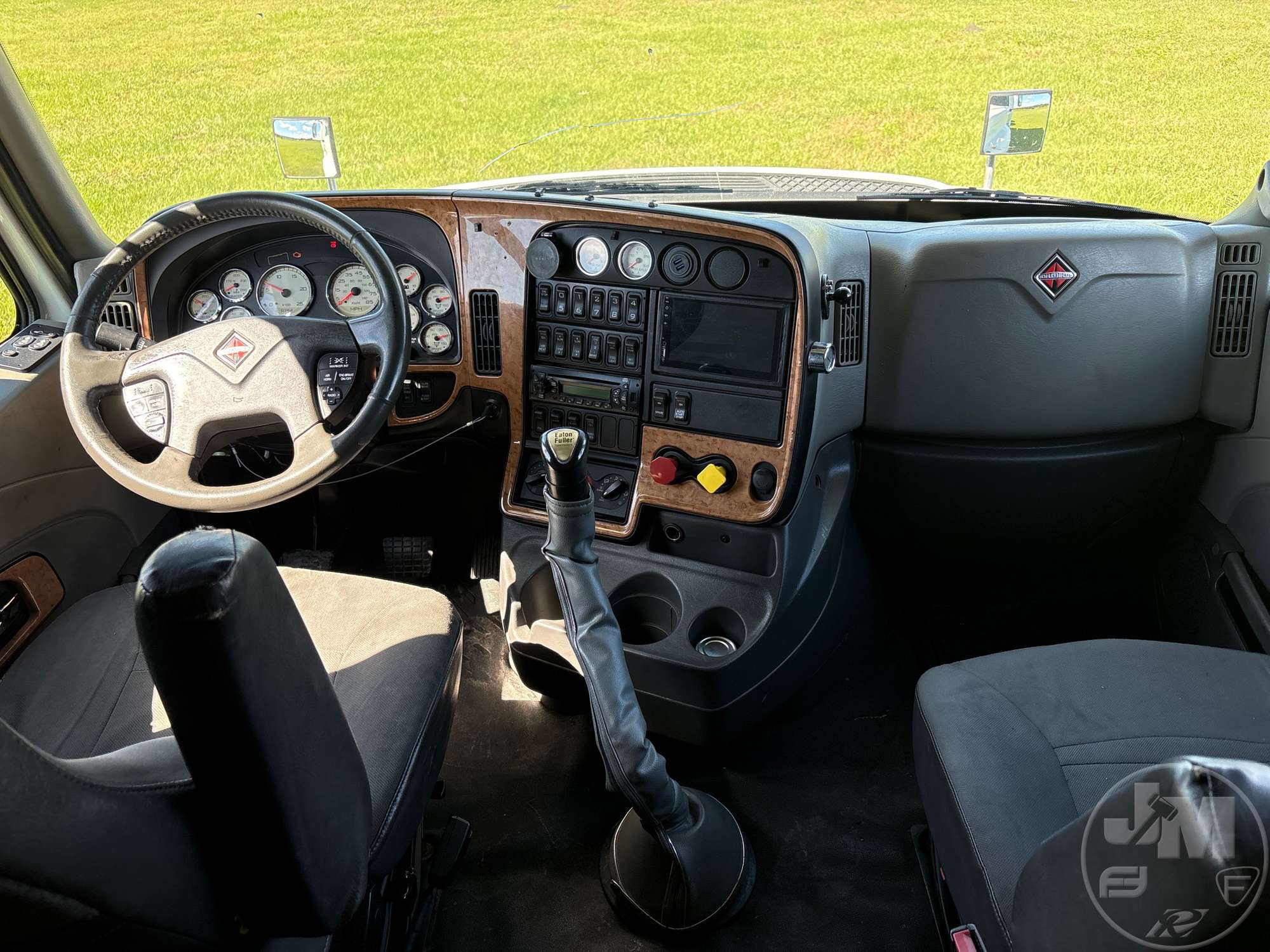 2014 International LF687