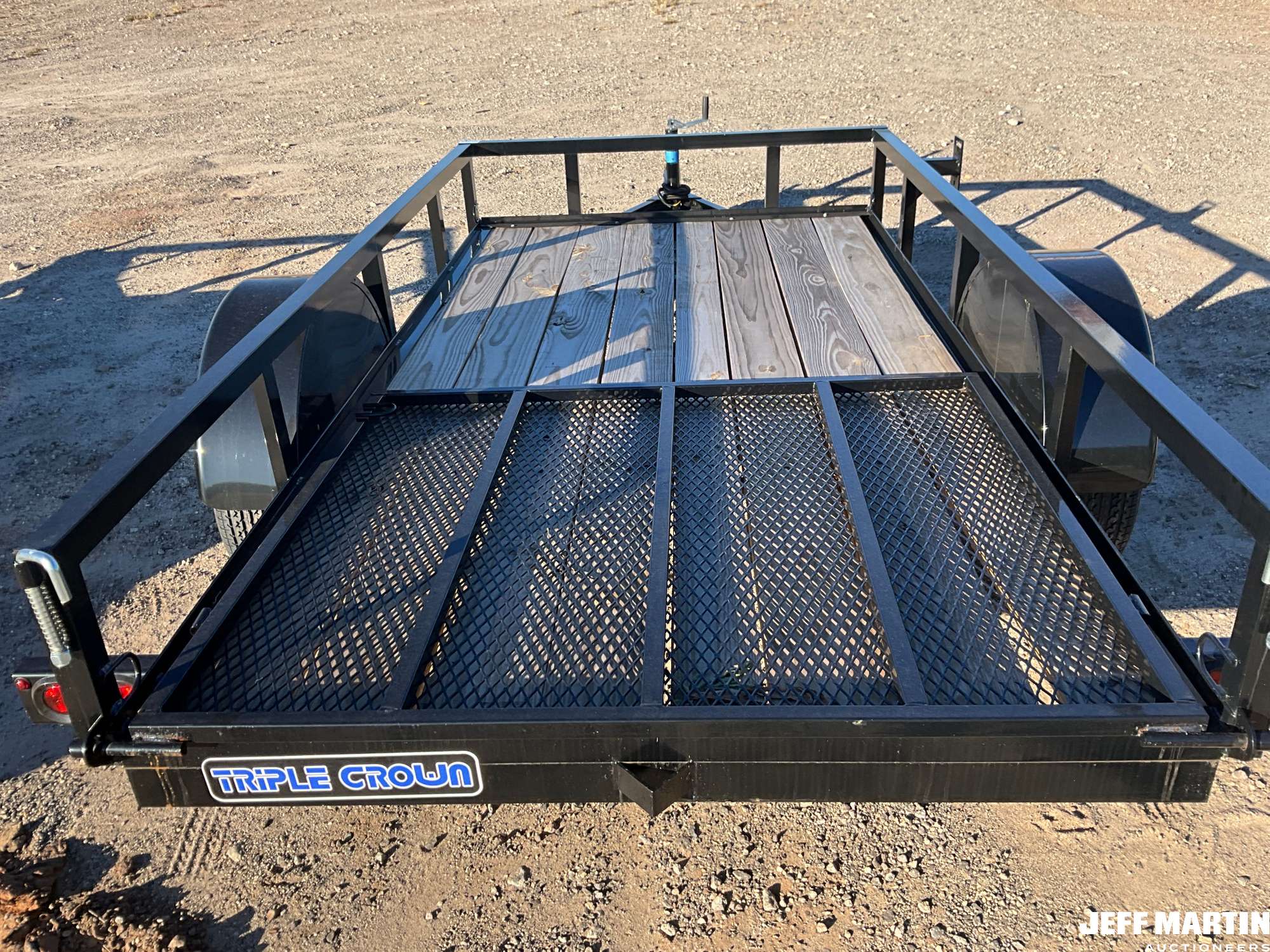 2027 TRIPLE CROWN TRAILERS, INC US5X10
