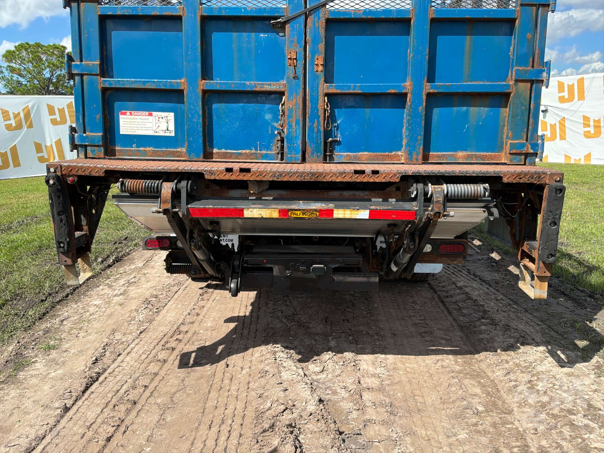 2018 Freightliner M2