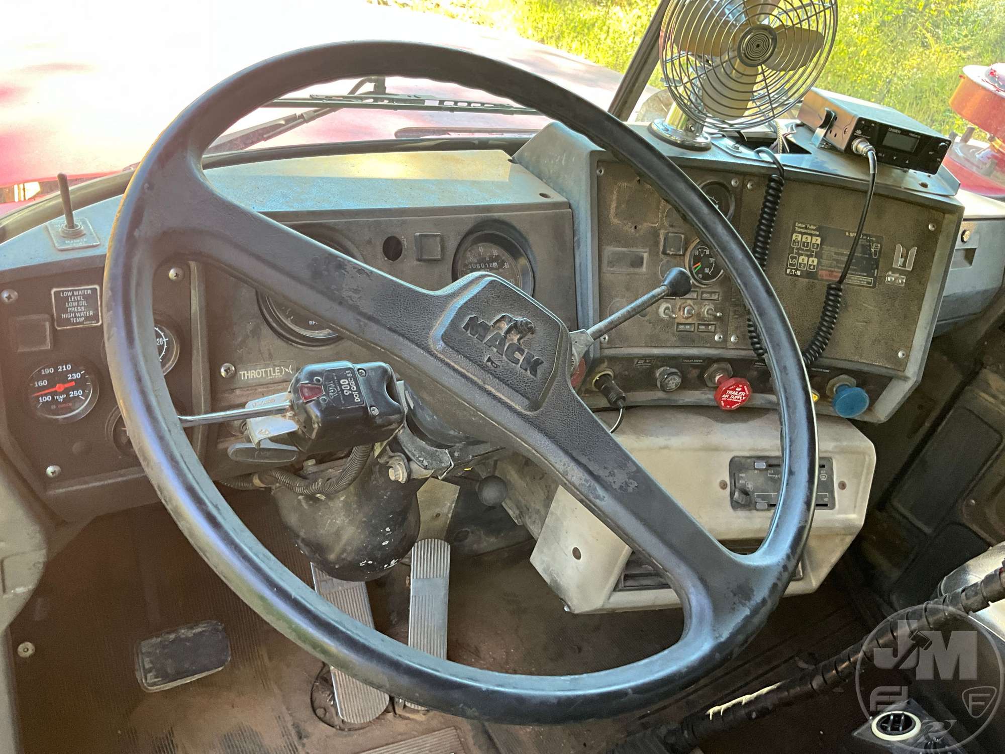 1995 Mack RD 688S