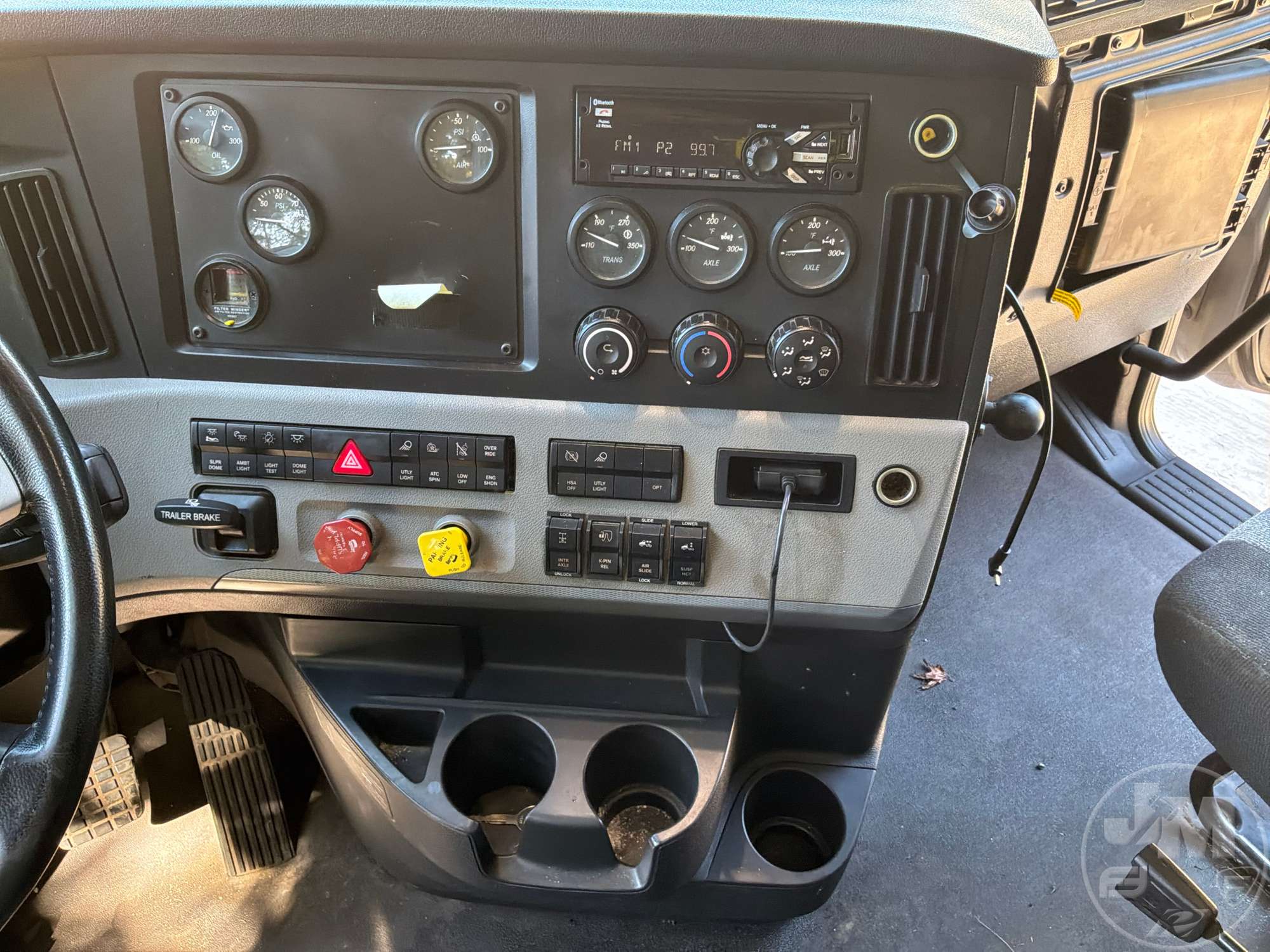 2021 Freightliner CASCADIA EVOLUTION