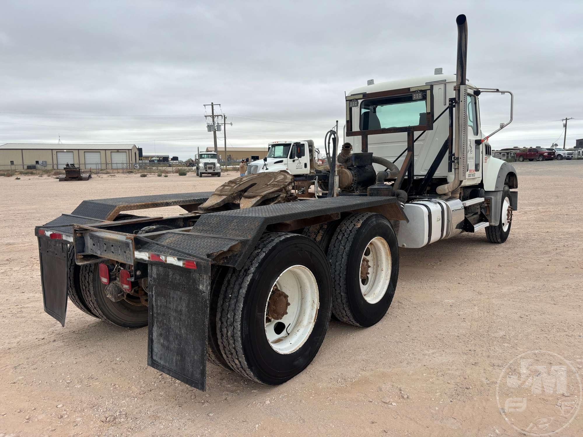 2013 Mack GU713