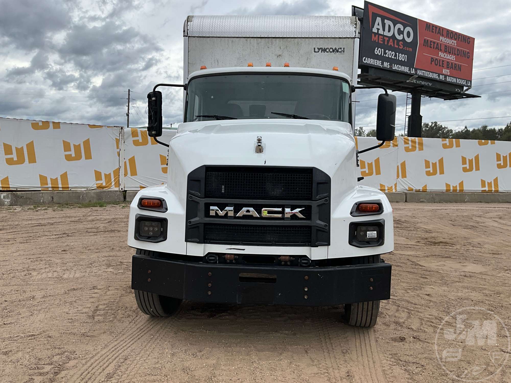 2024 Mack MD642