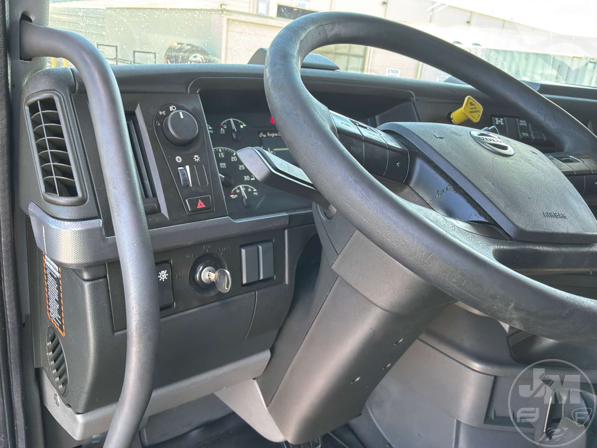 2022 Volvo VNL760