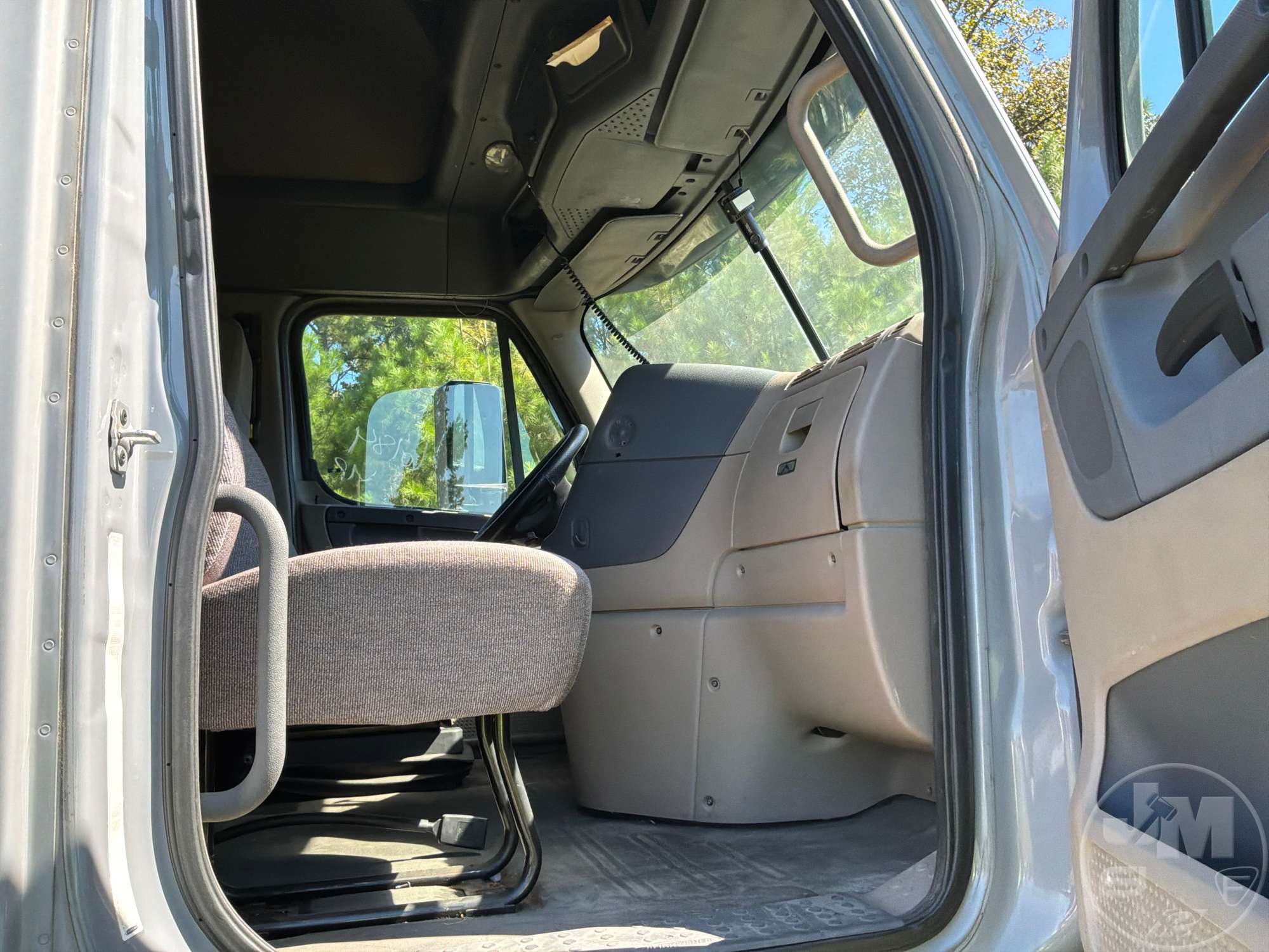 2015 Freightliner CASCADIA