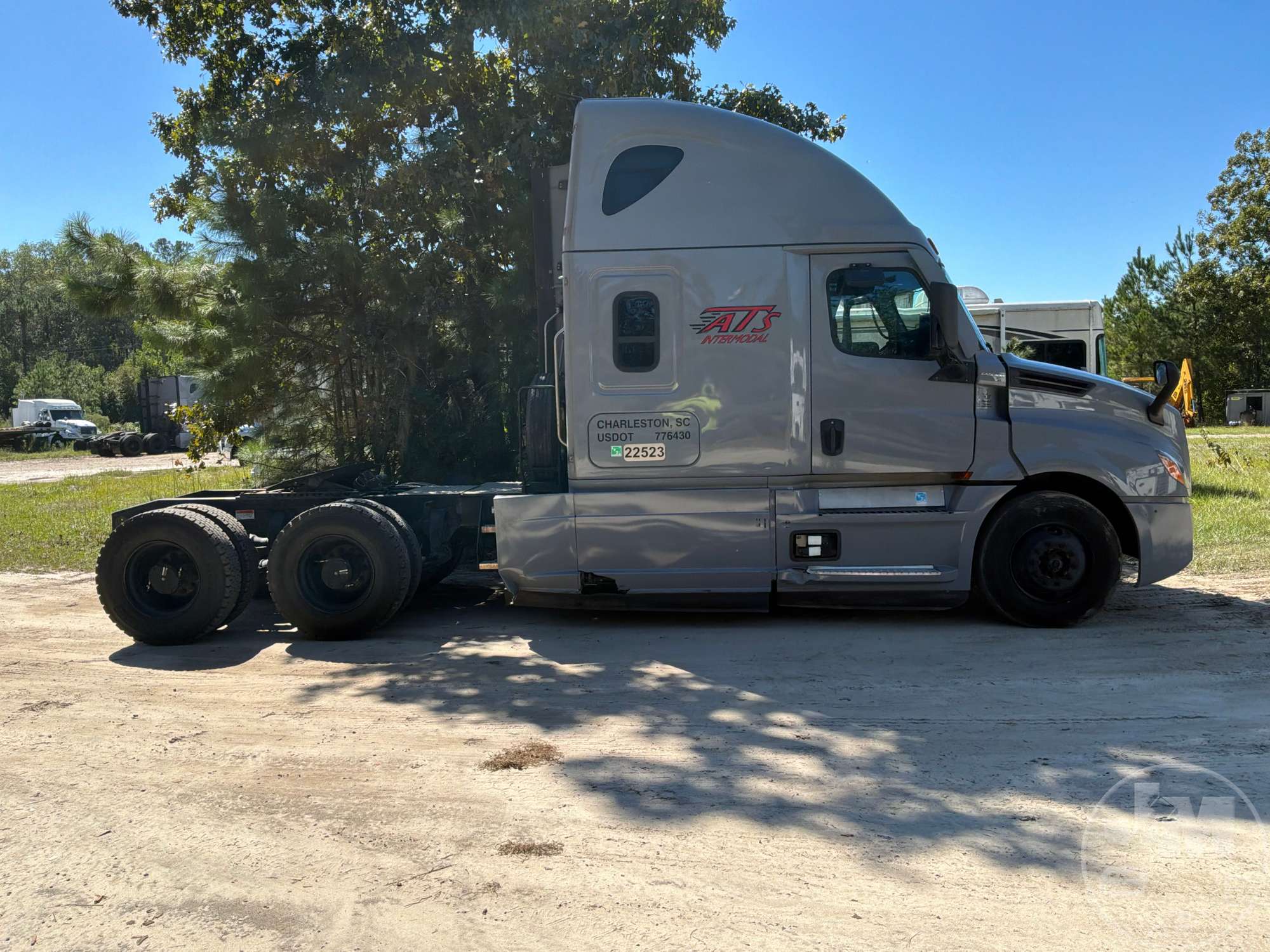 2021 Freightliner CASCADIA EVOLUTION