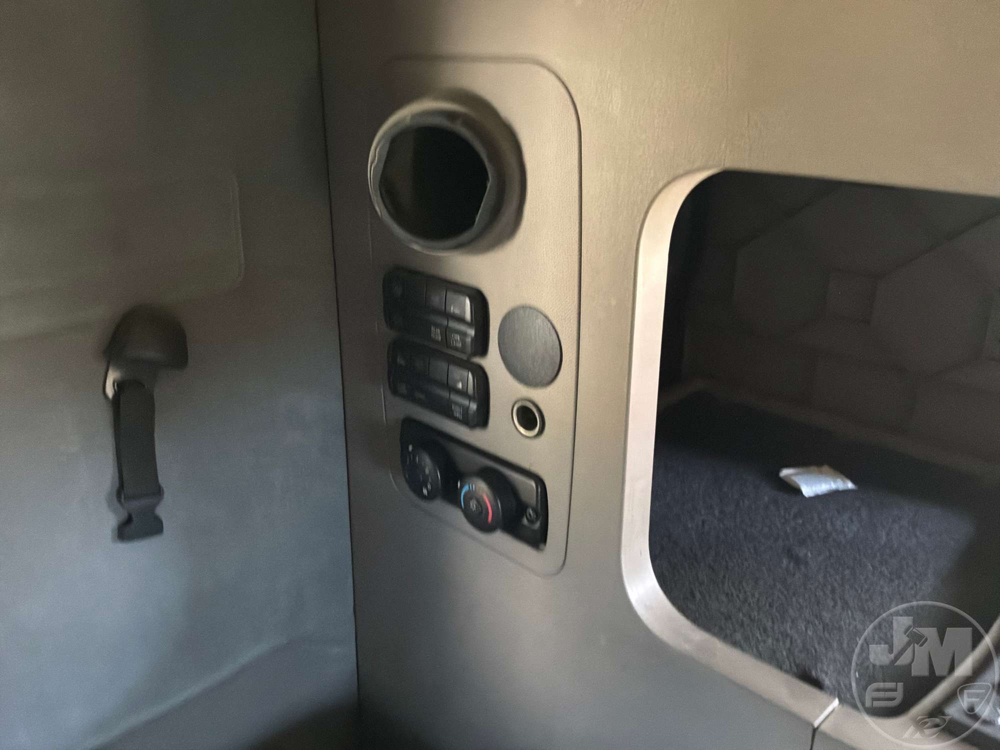 2015 Freightliner CASCADIA