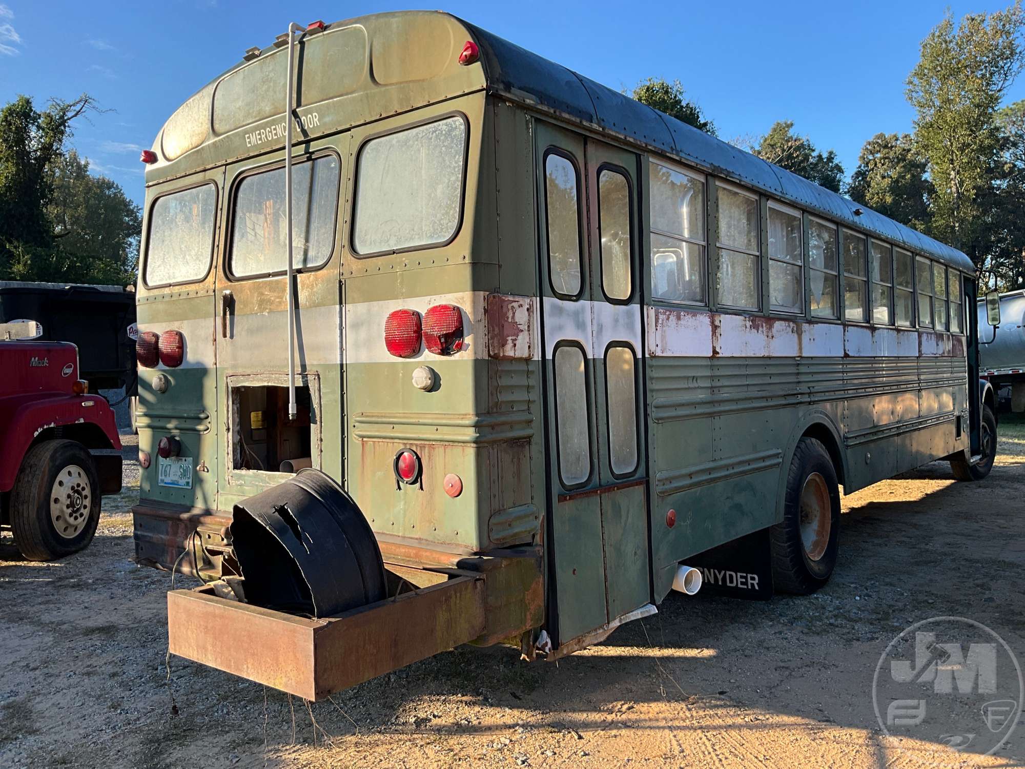 1982 GMC BUS