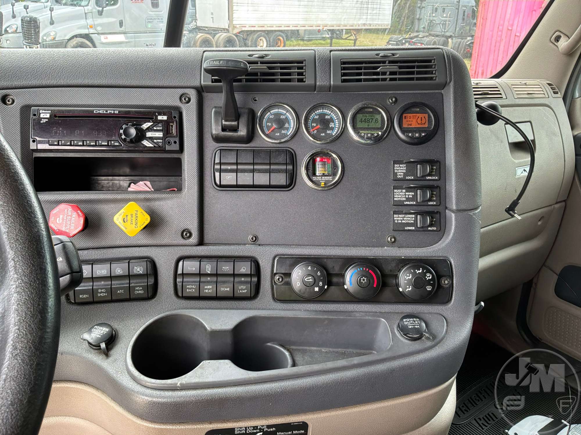 2016 Freightliner CASCADIA