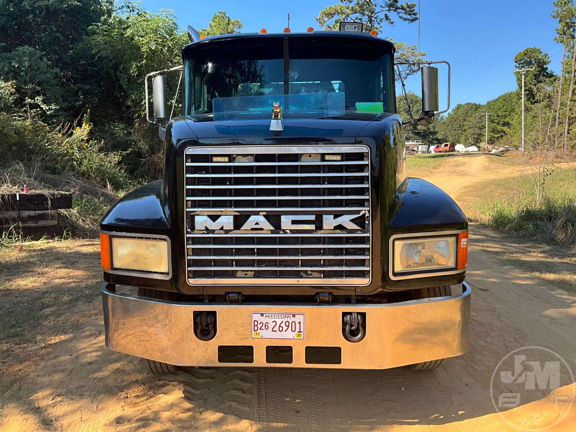 1996 Mack CH613