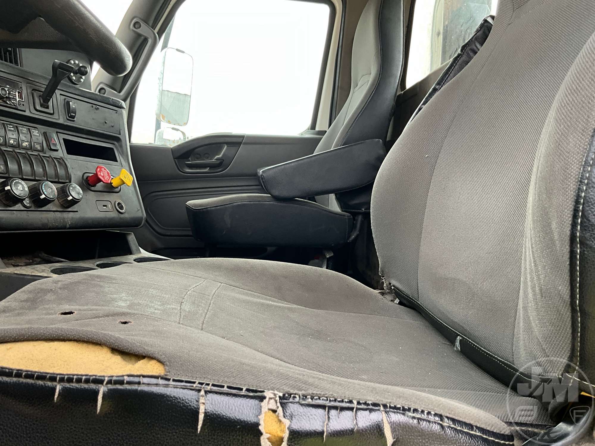 2018 International LT625